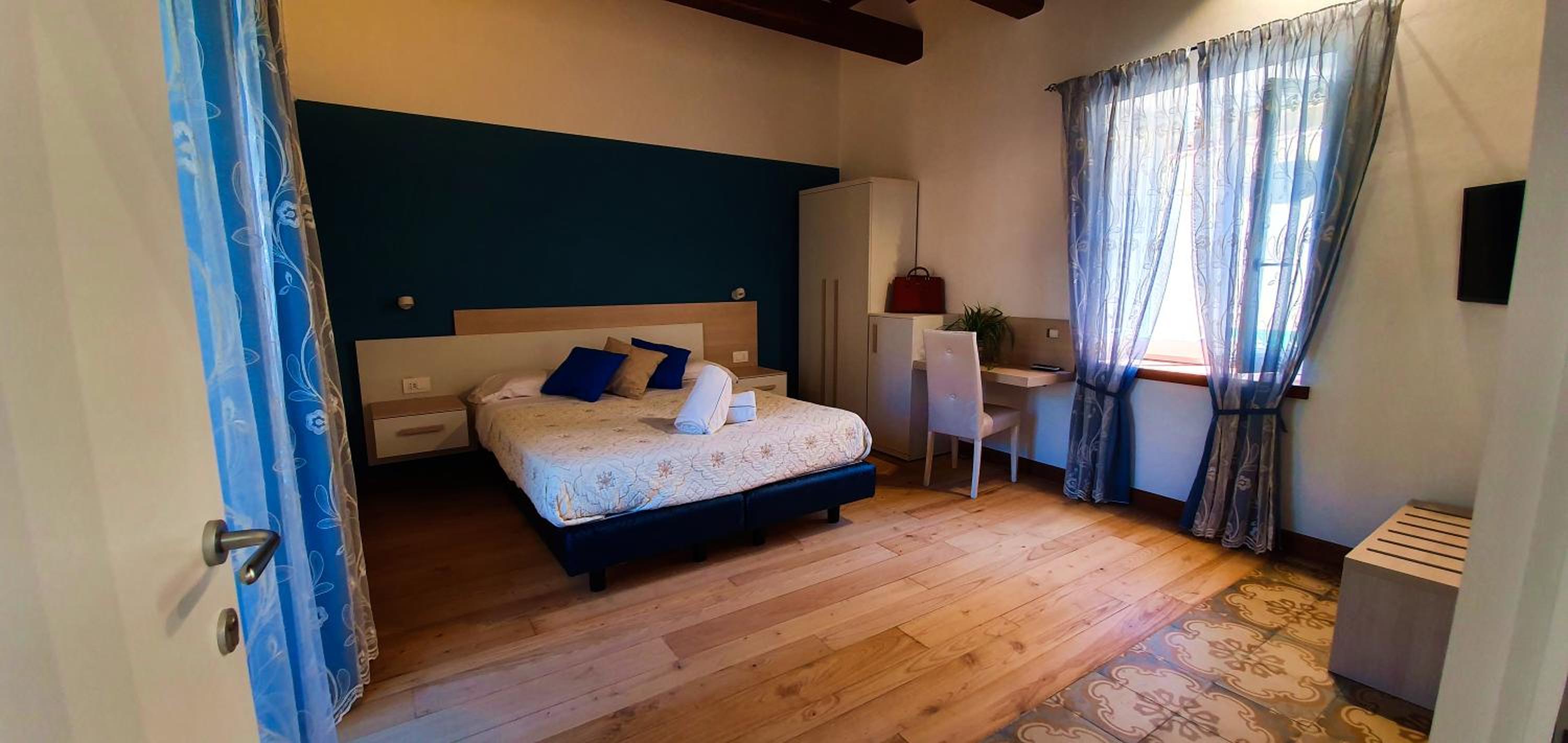 Double Room with Mountain View