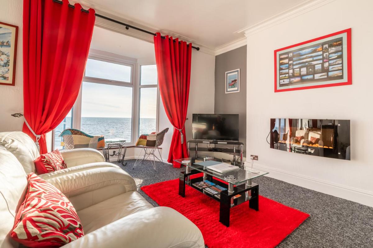 Apartment with Sea View photo 2