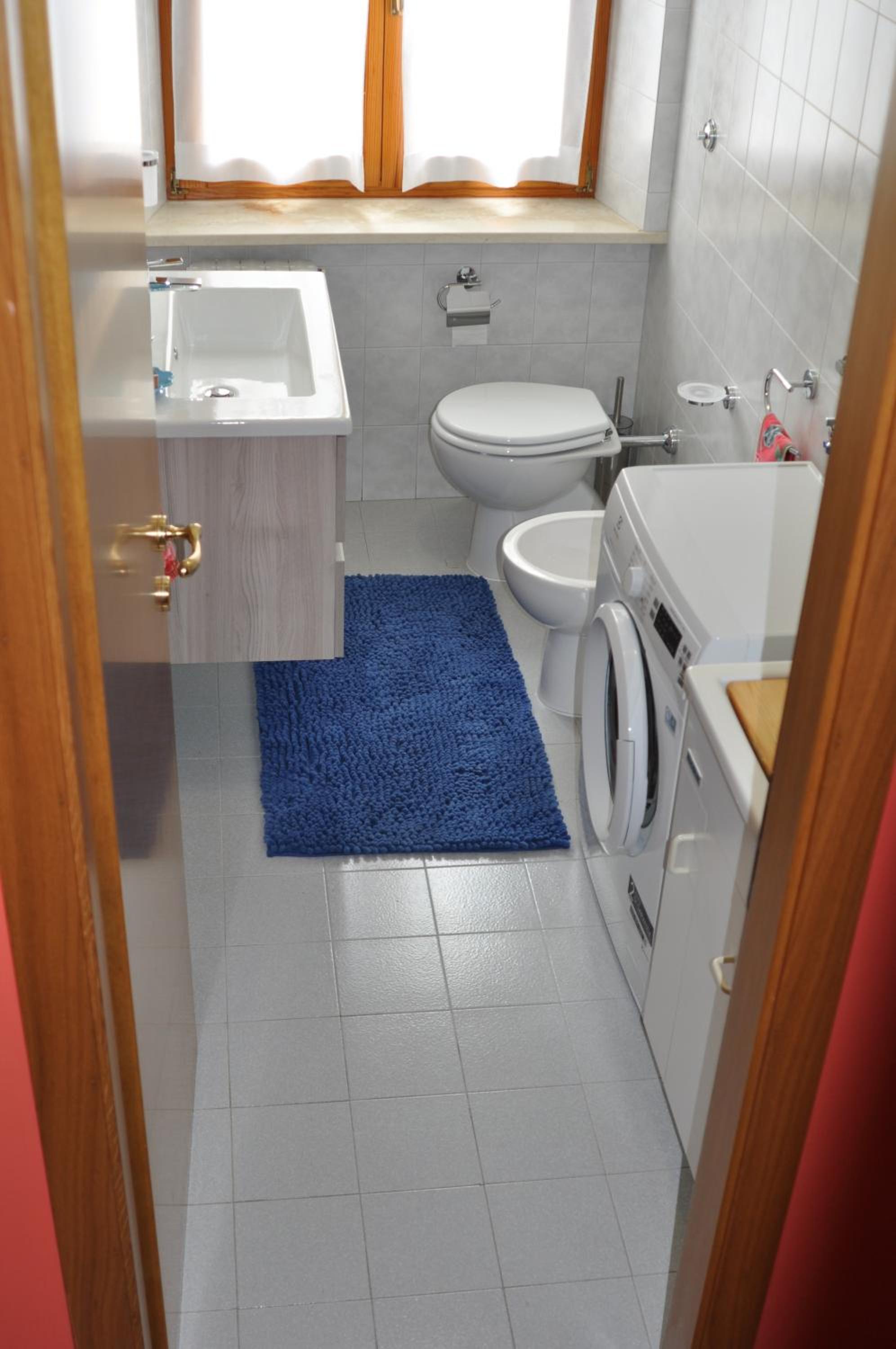 Two-Bedroom Apartment - Photo 14