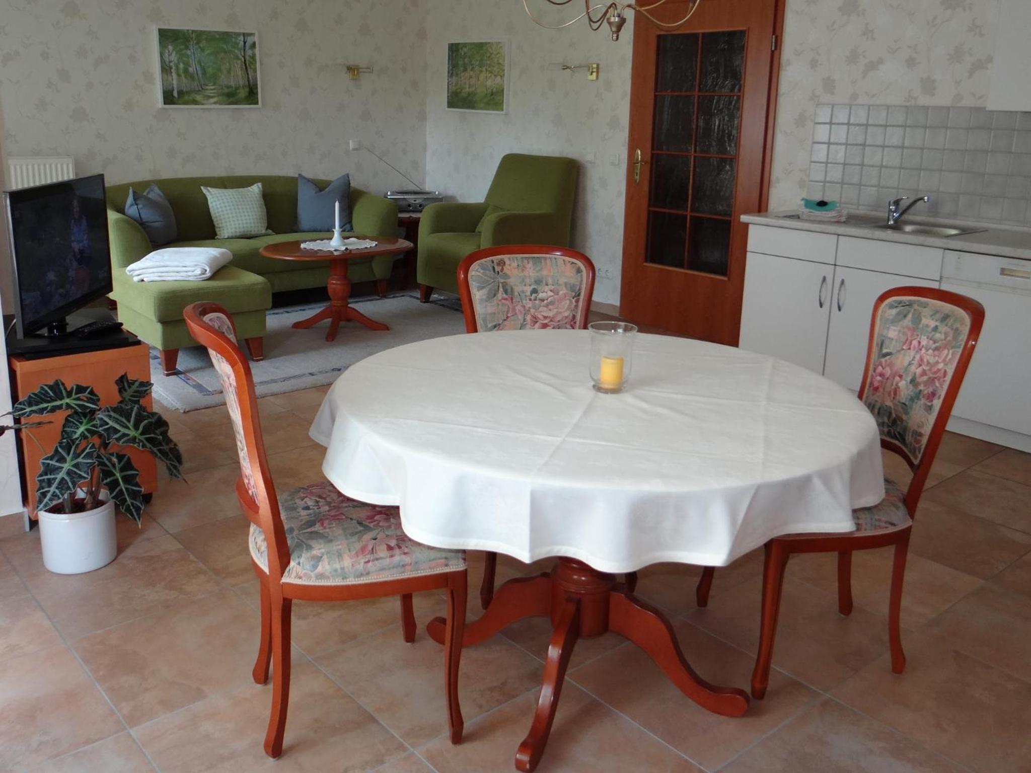 Apartment 3 photo 2