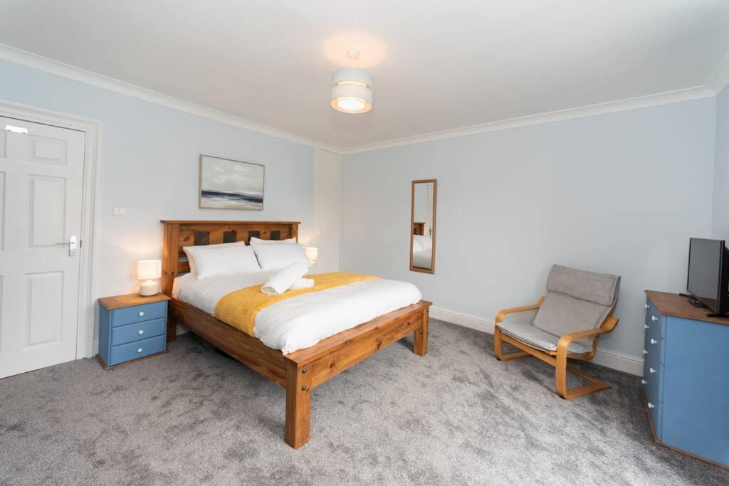 Four-Bedroom House photo 1