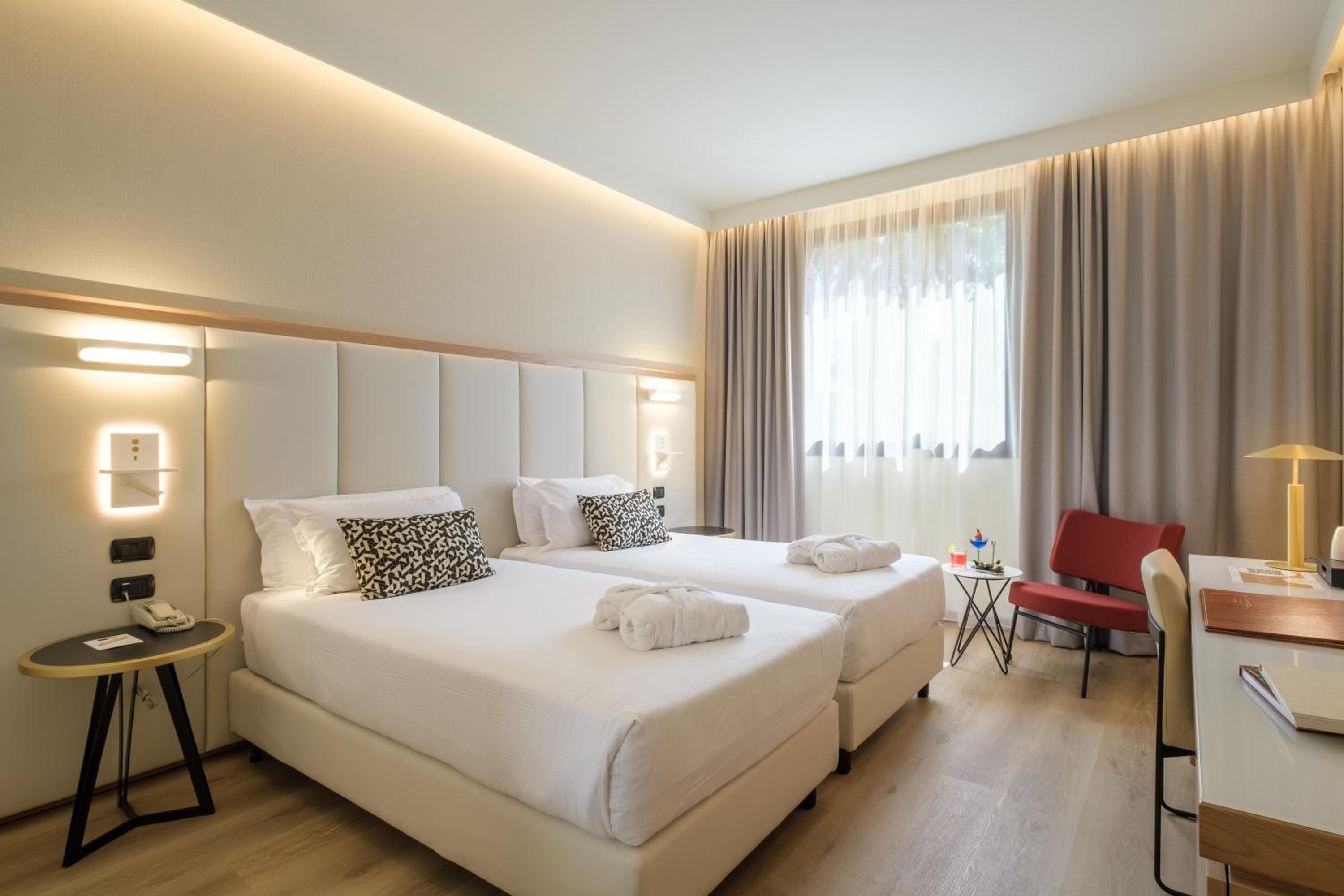 Twin Room - Photo 1