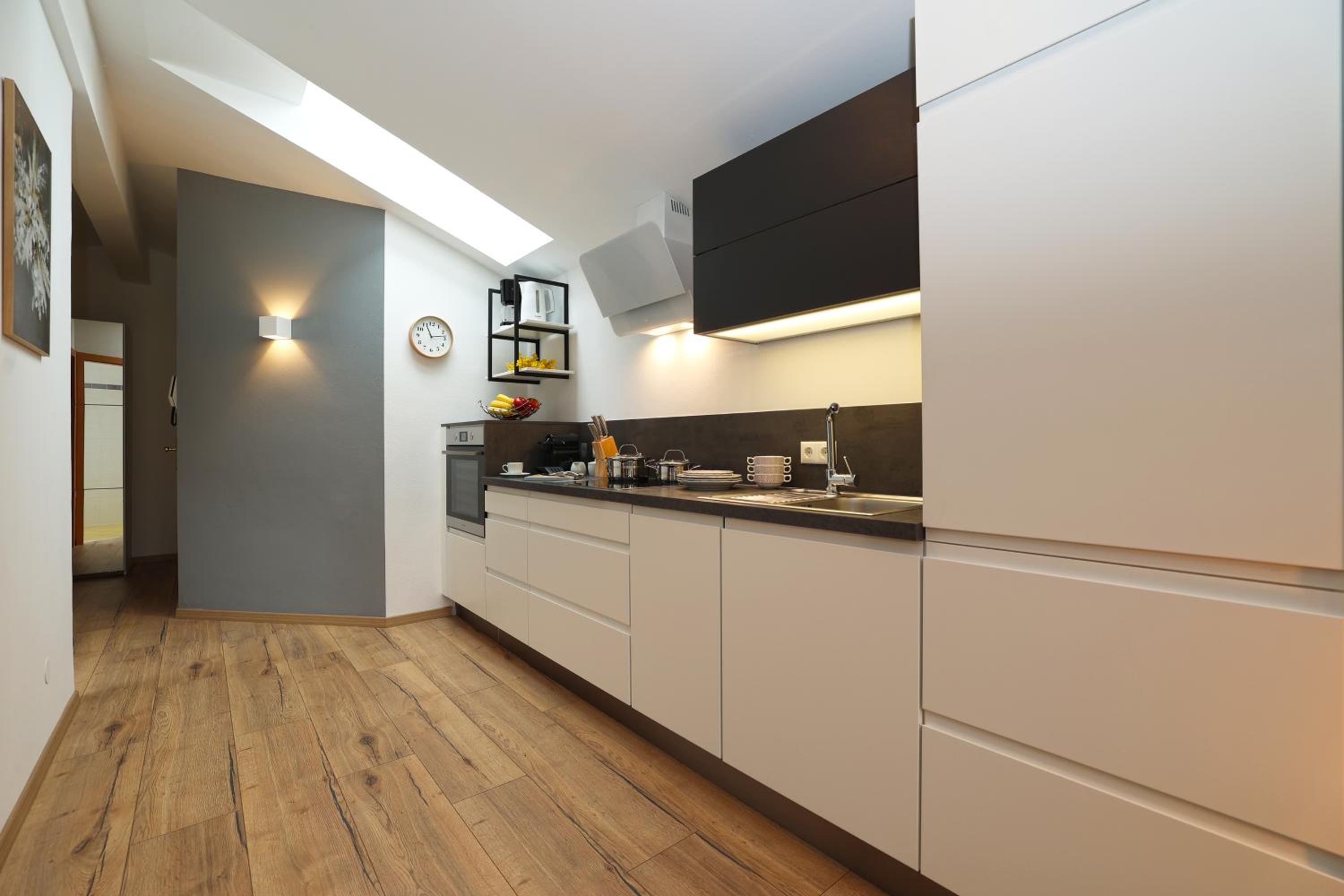 Apartment photo 2