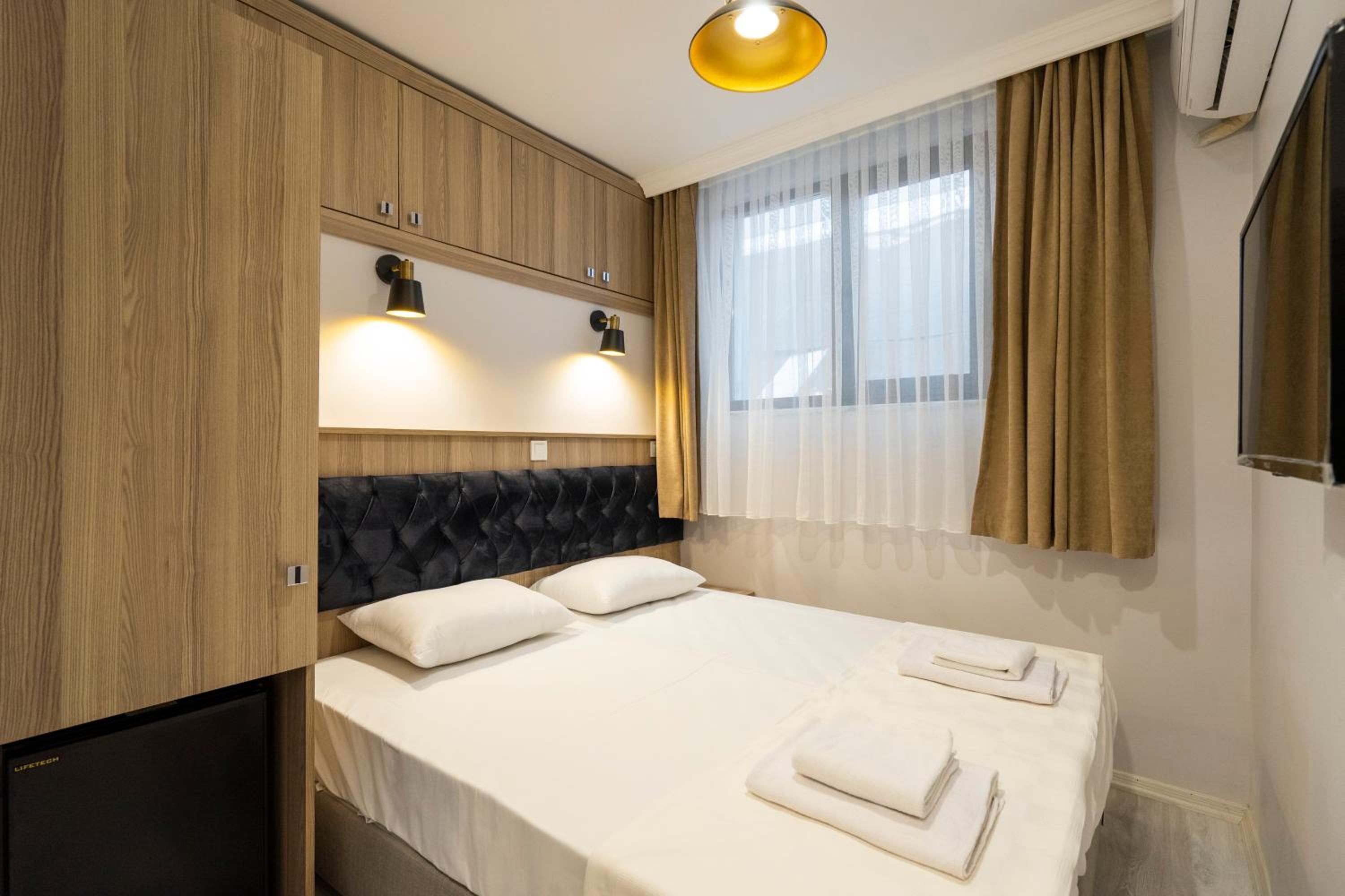 Single Room with Balcony photo 2