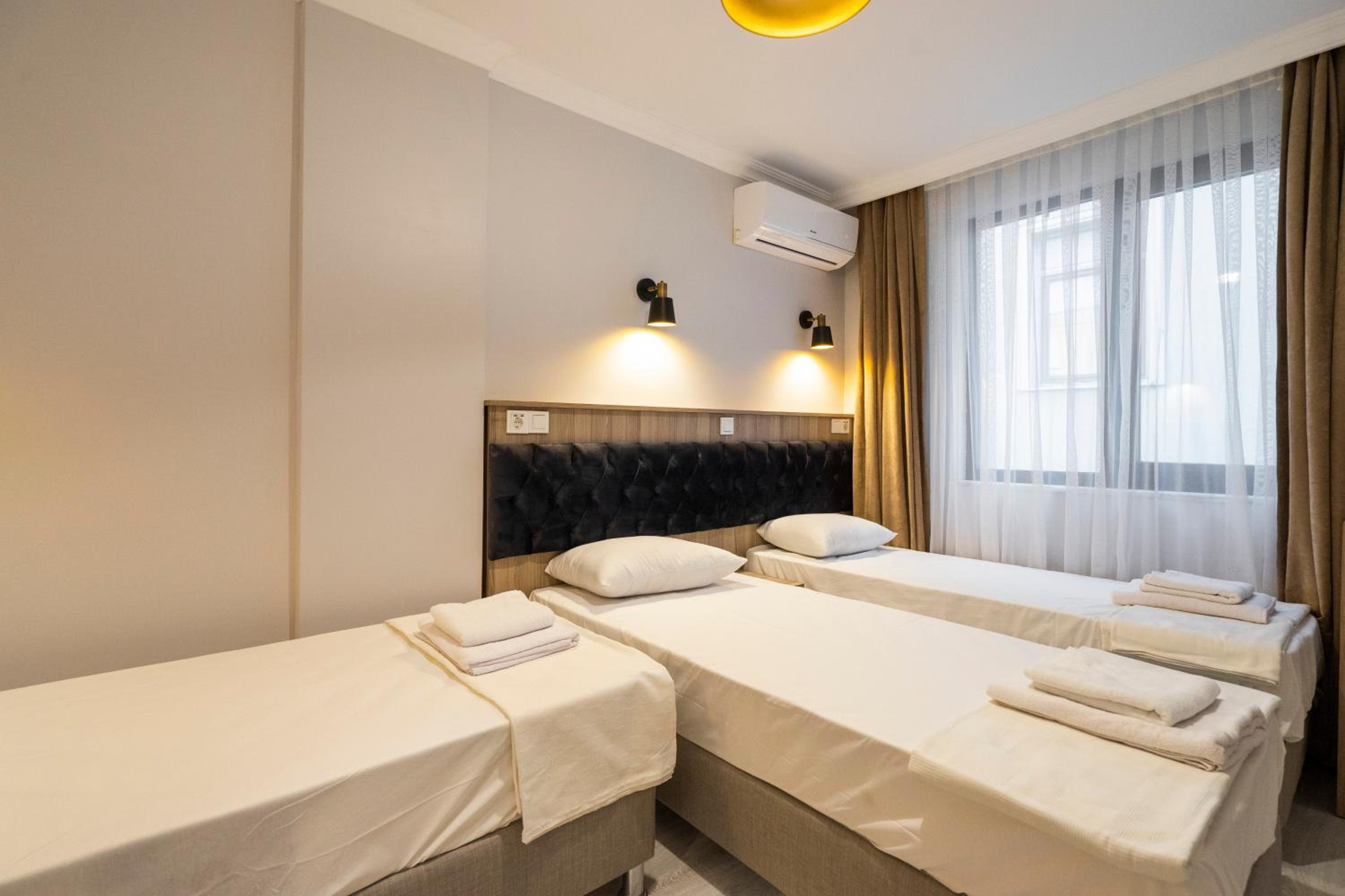 Standard Triple Room photo 2