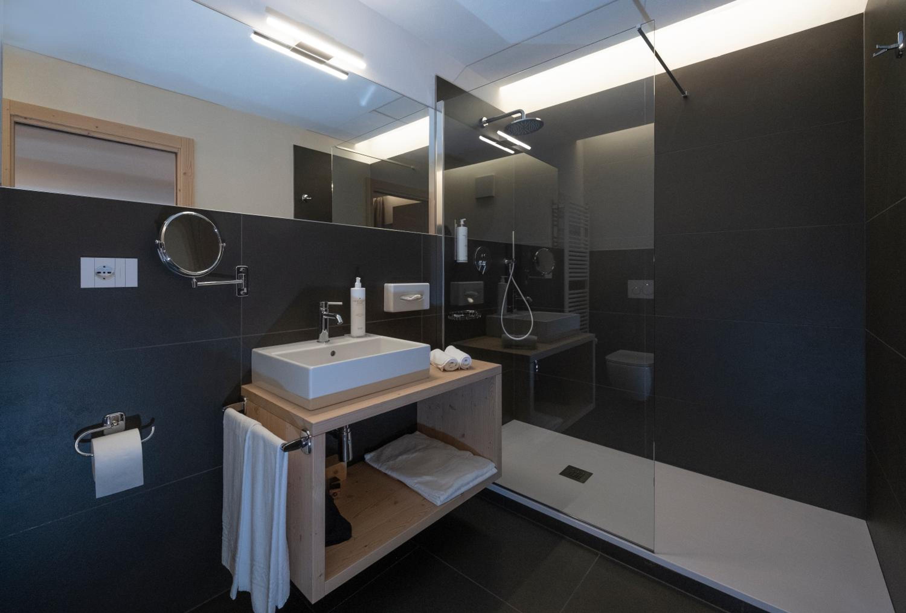 Superior Double or Twin Room with Mountain View photo 2