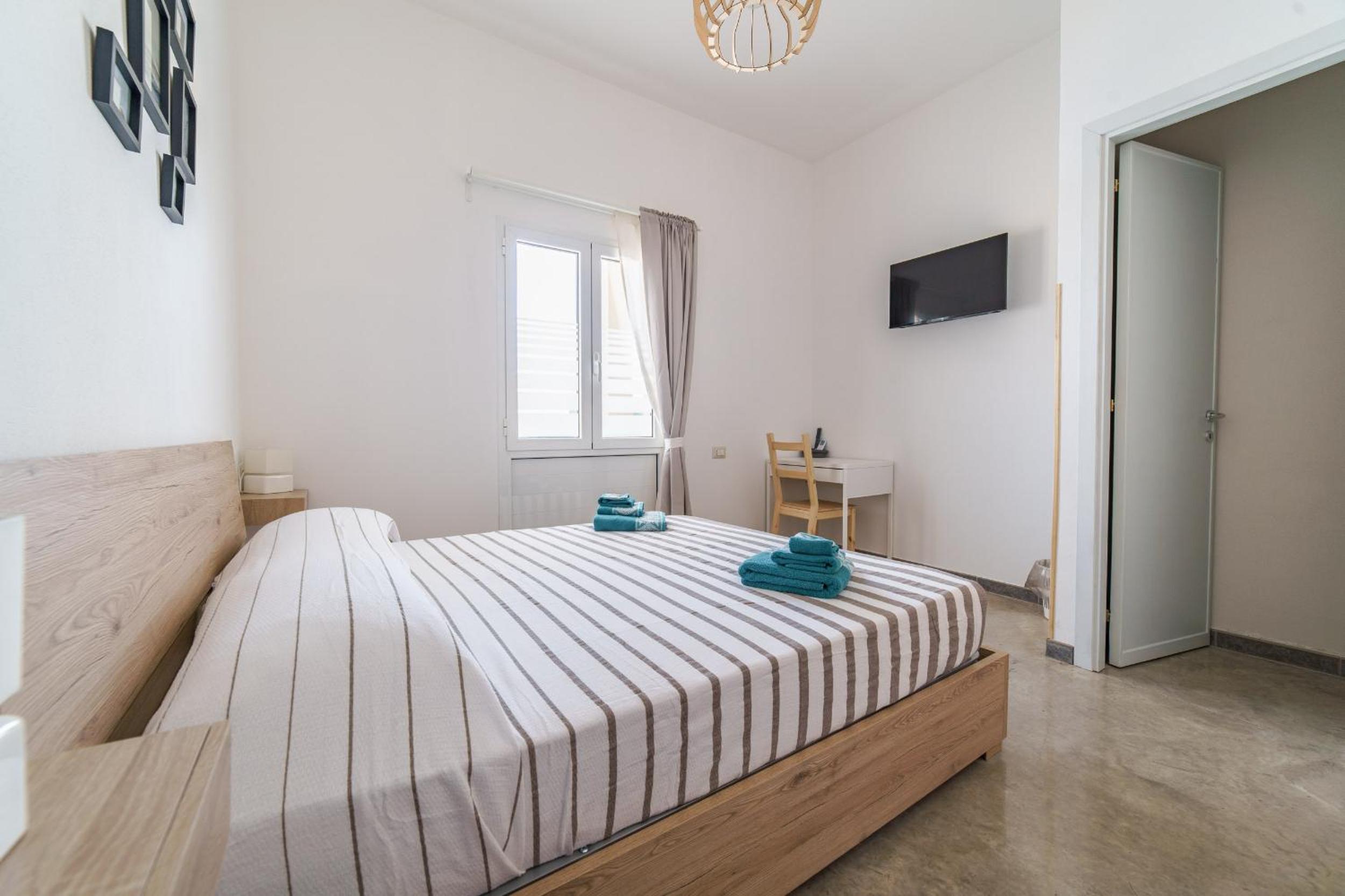 Standard Double Room - Photo 3