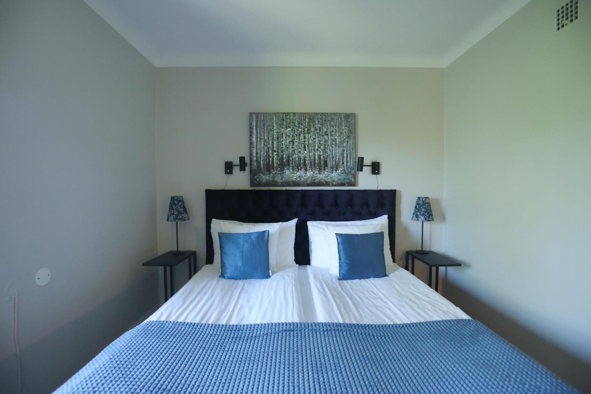 Double or Twin Room - Photo 3