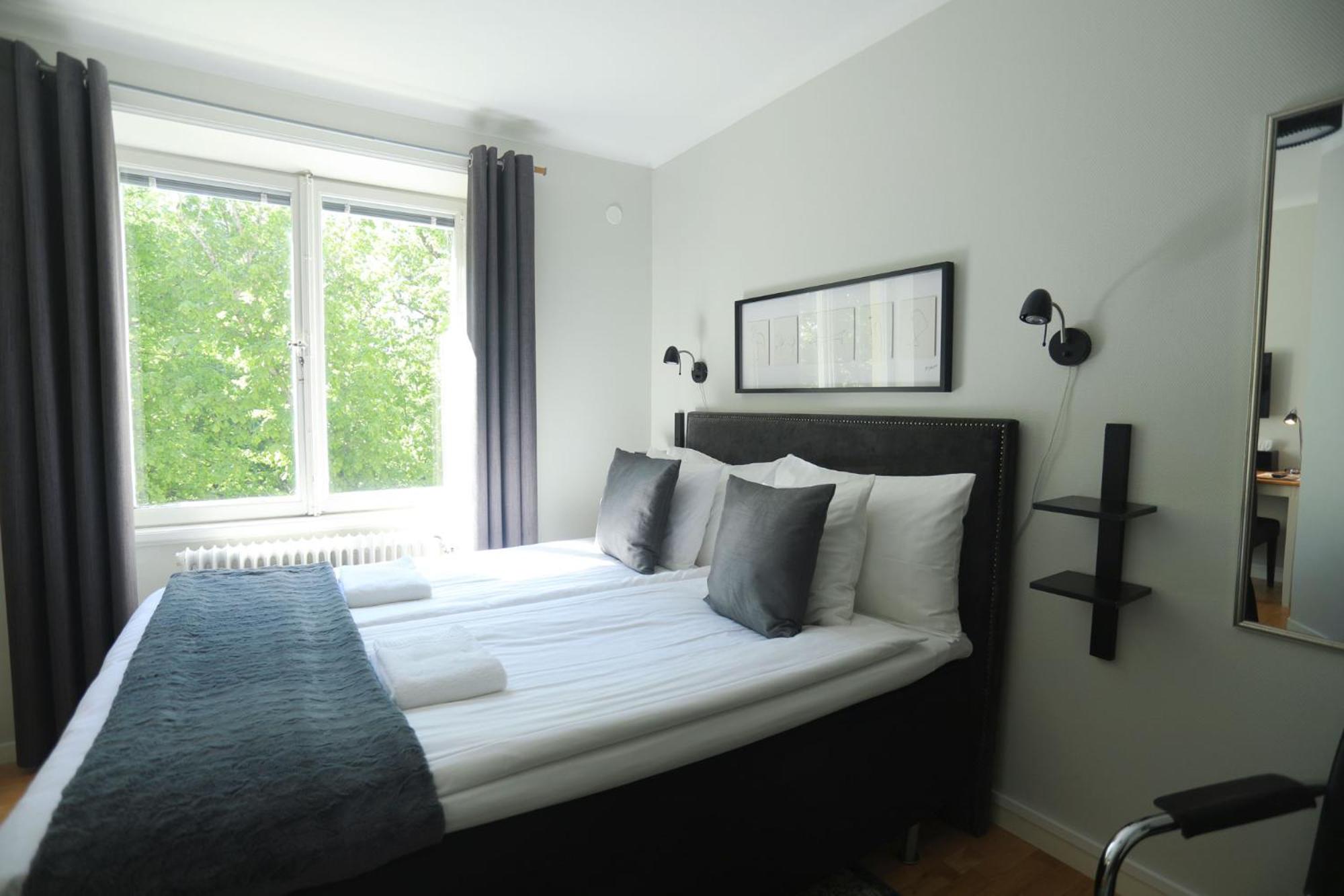 Double or Twin Room - Photo 5