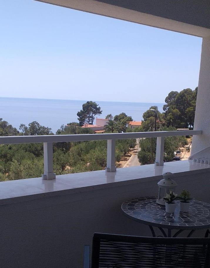Double Room with Balcony and Sea View - Photo 17