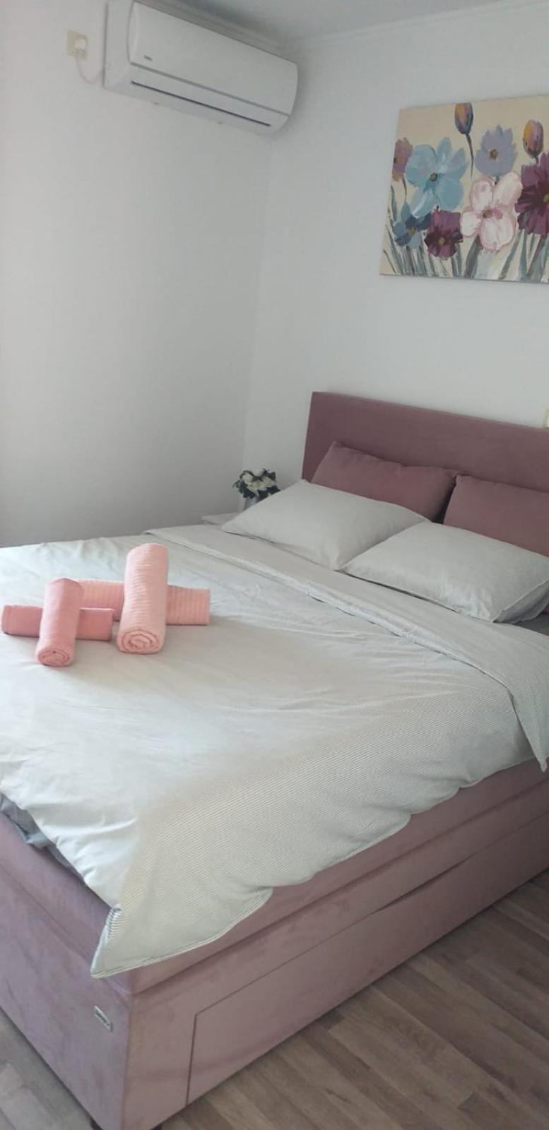 Double Room with Balcony and Sea View - Photo 14