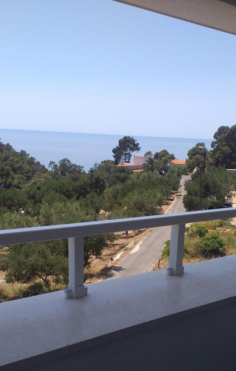 Double Room with Balcony and Sea View - Photo 5