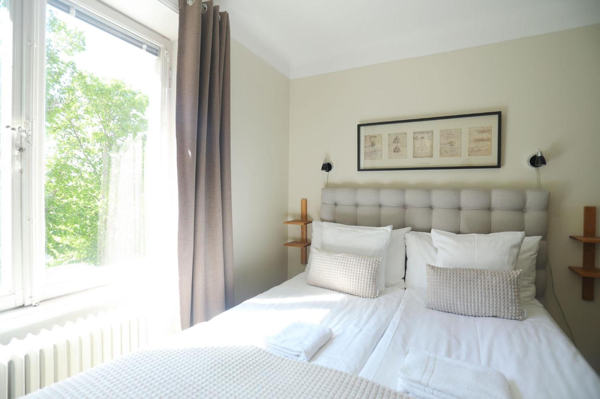 Double or Twin Room - Photo 7