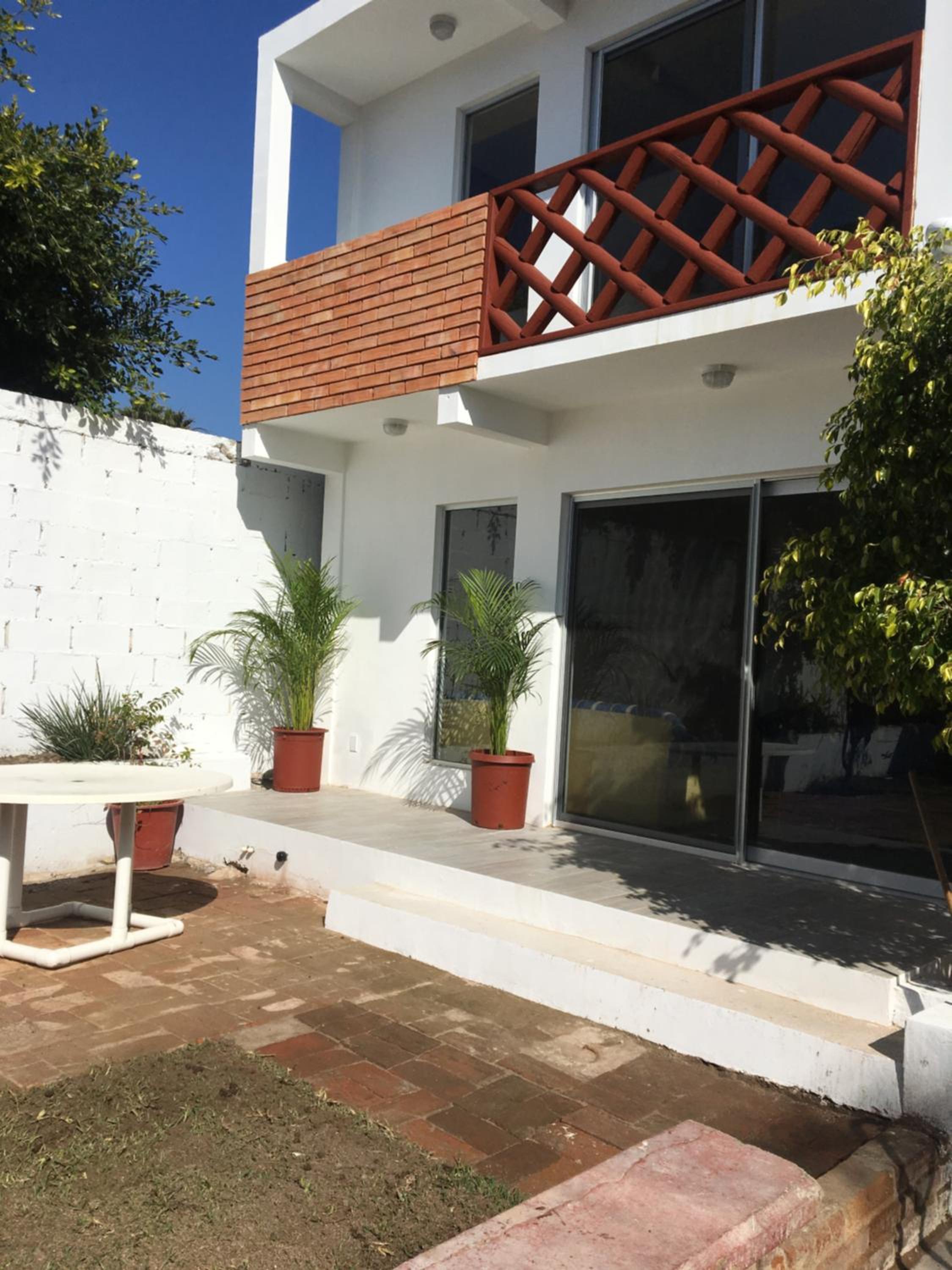 Four-Bedroom House - Photo 10