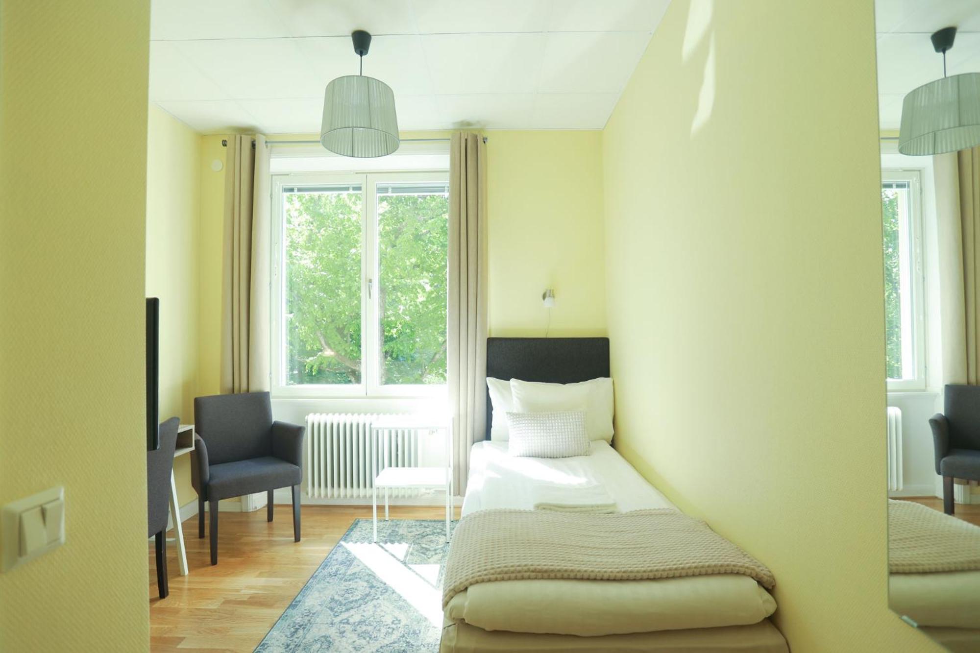 Single Room photo 3