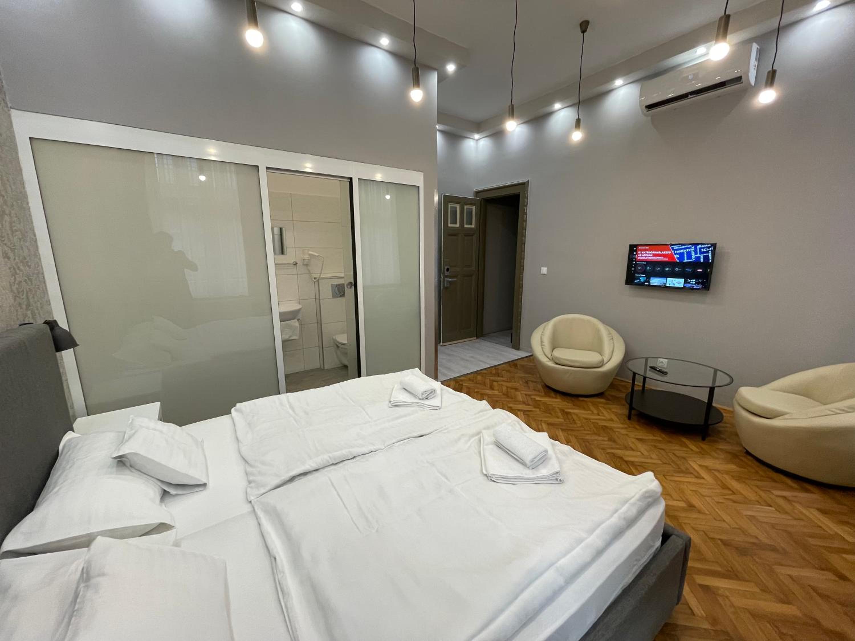 Deluxe Double Room photo 3