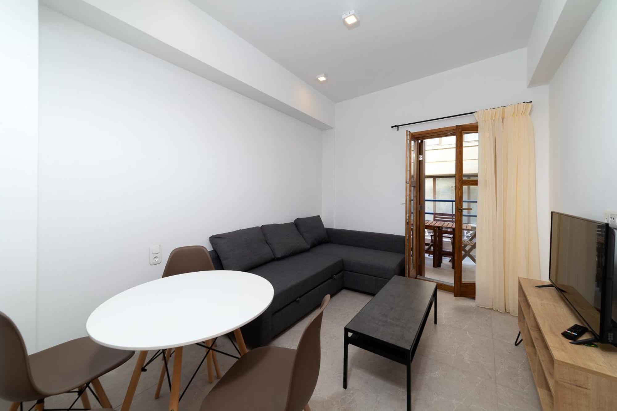 One-Bedroom Apartment - Photo 9
