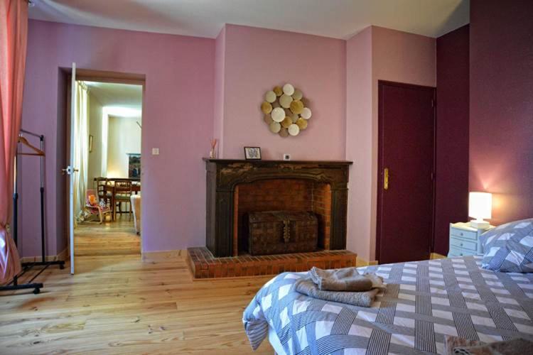 Double Room with Shared Bathroom photo 1