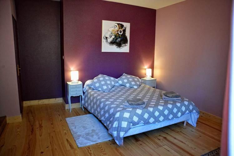 Double Room with Shared Bathroom photo 2