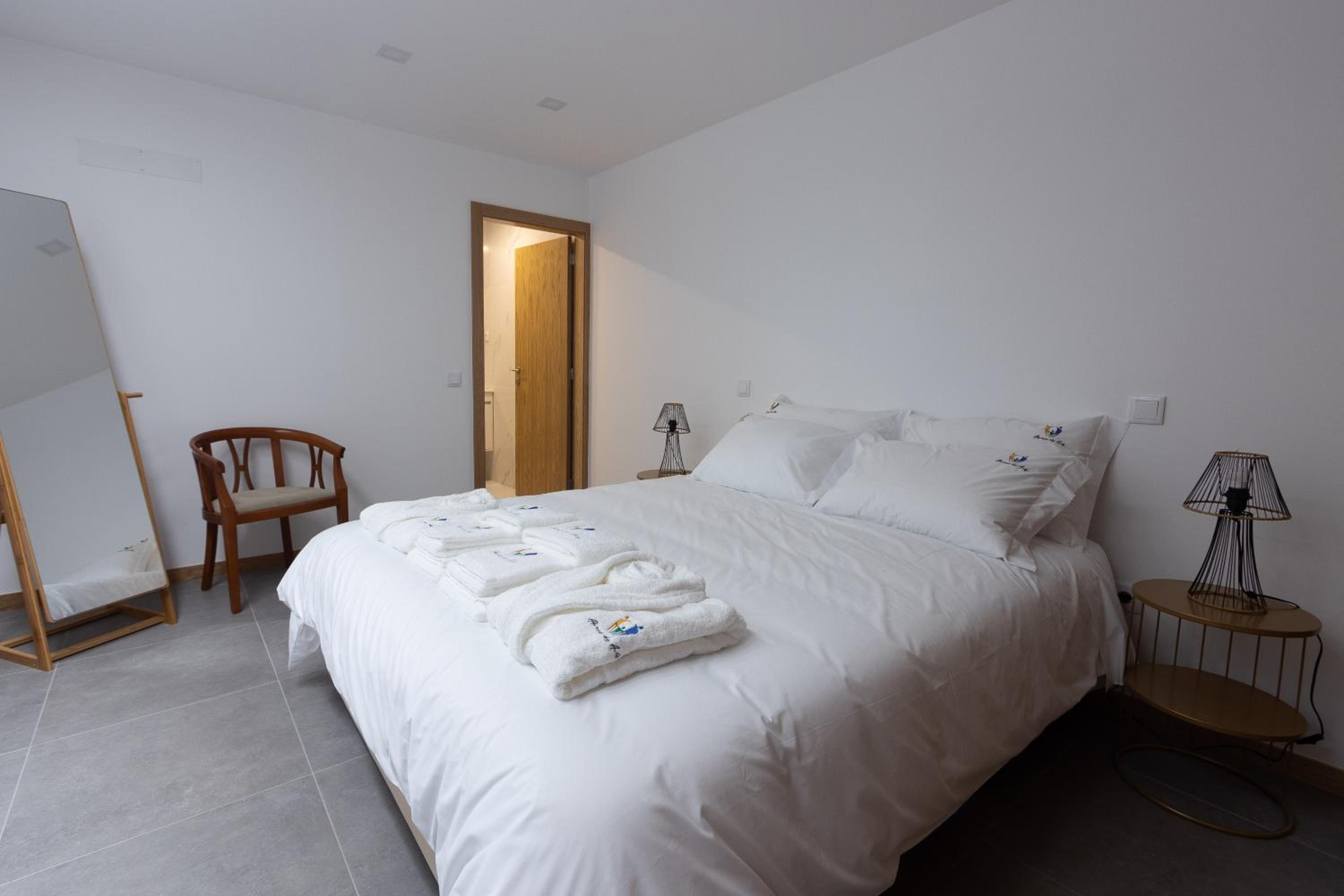 Two-Bedroom House - Photo 15