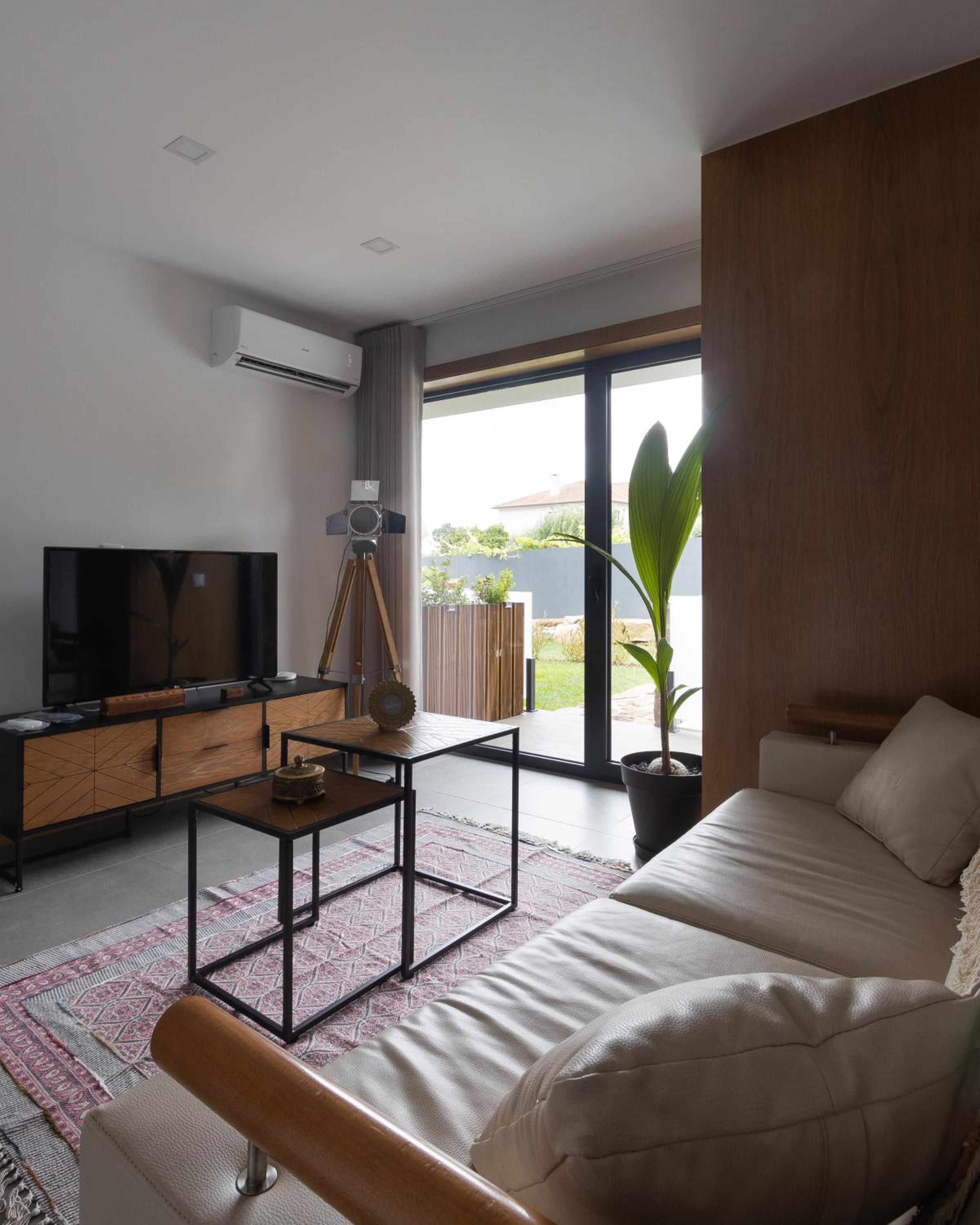 Two-Bedroom House - Photo 11
