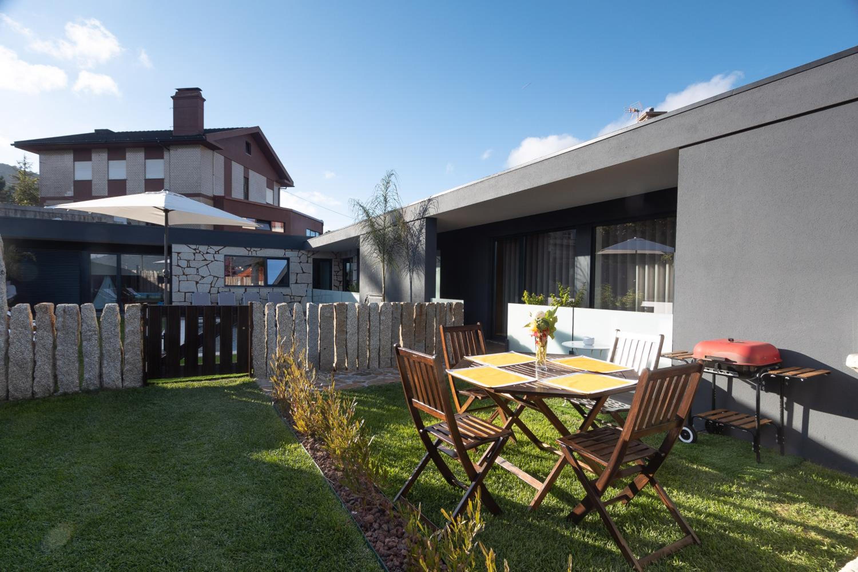 Two-Bedroom House - Photo 42