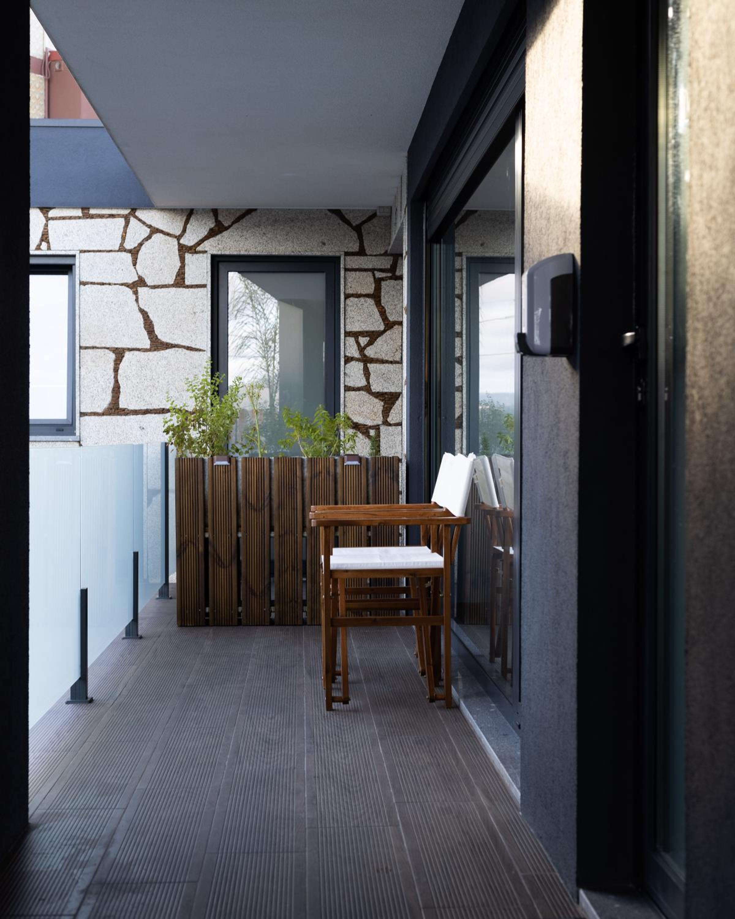 Two-Bedroom House - Photo 45
