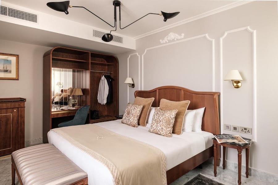 Double or Twin Room - Photo 5