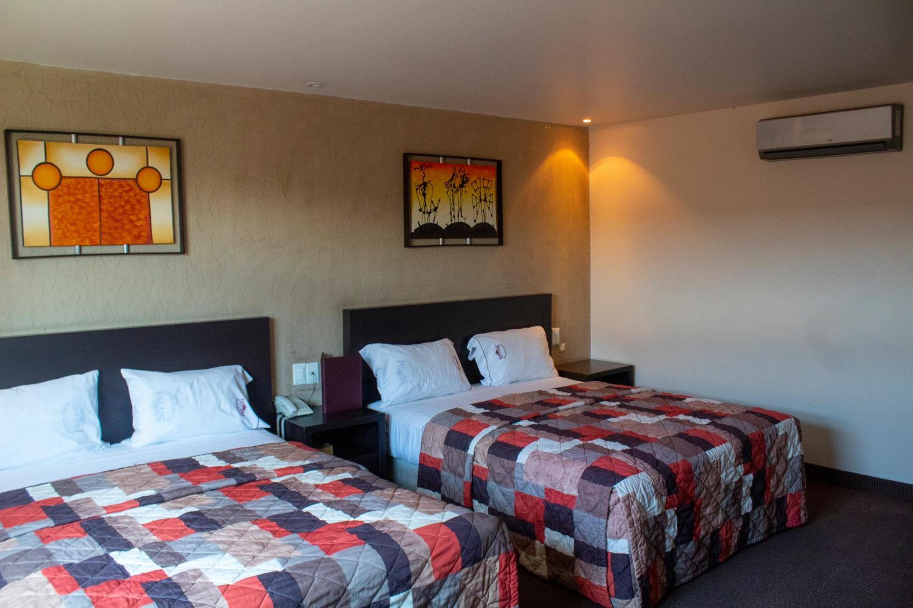 Deluxe Double Room with Two Double Beds photo 3
