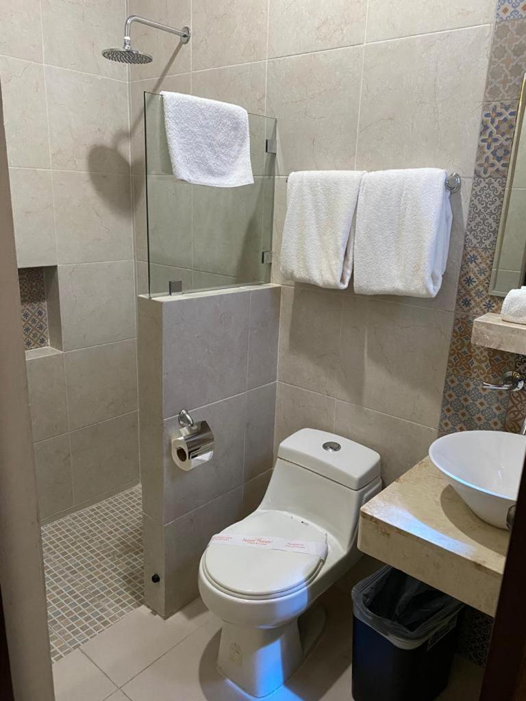 Standard Room With One Bed (1 or 2 Adults) photo 2