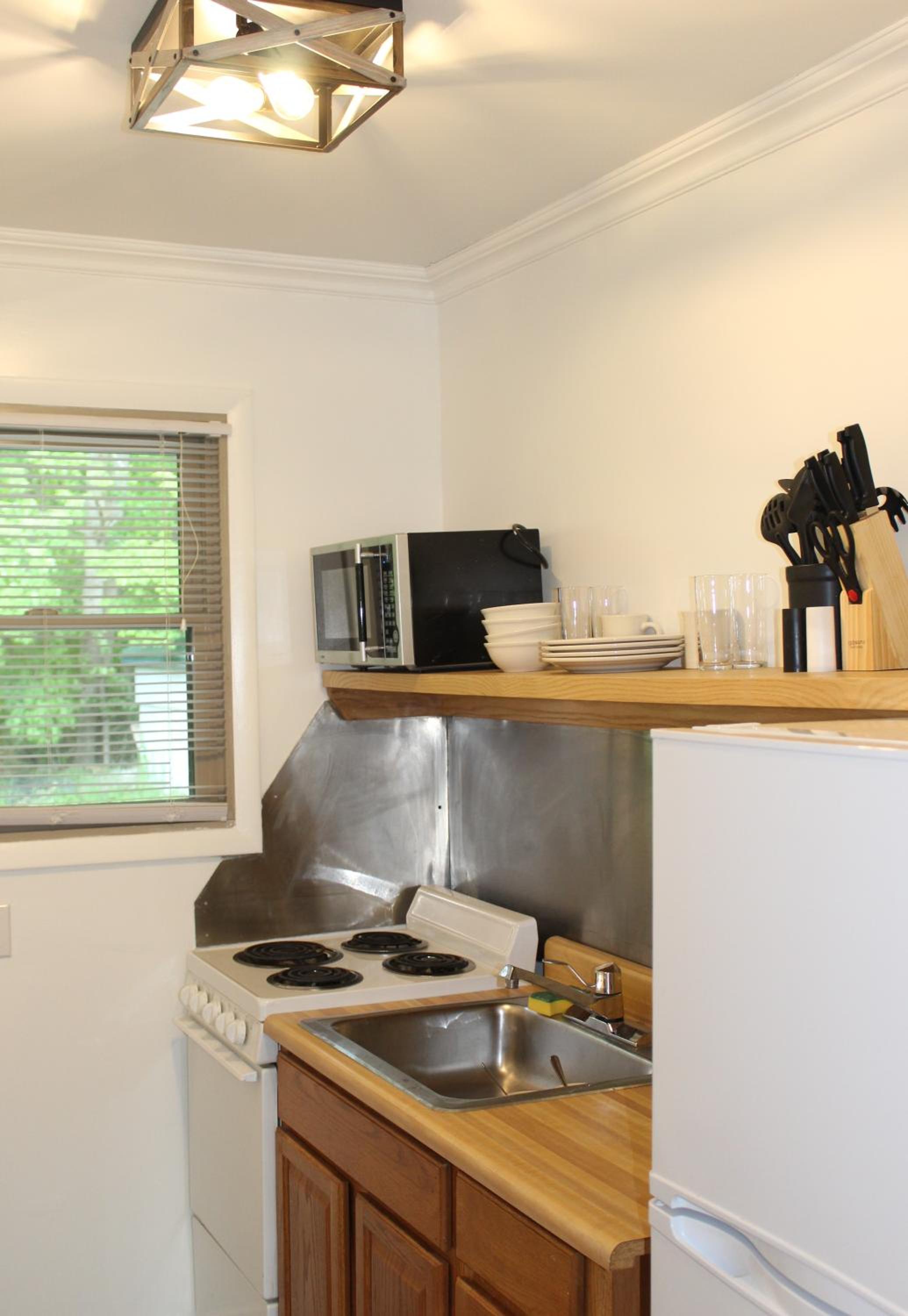 King Room with Mountain View - Pet Friendly photo 2