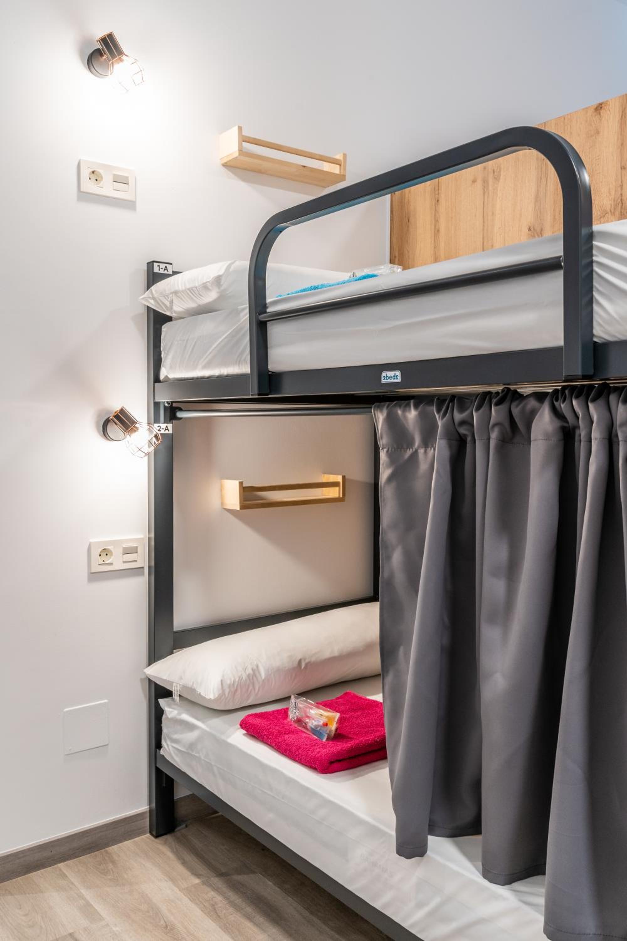 Bed in 8-Bed Dormitory Room photo 3