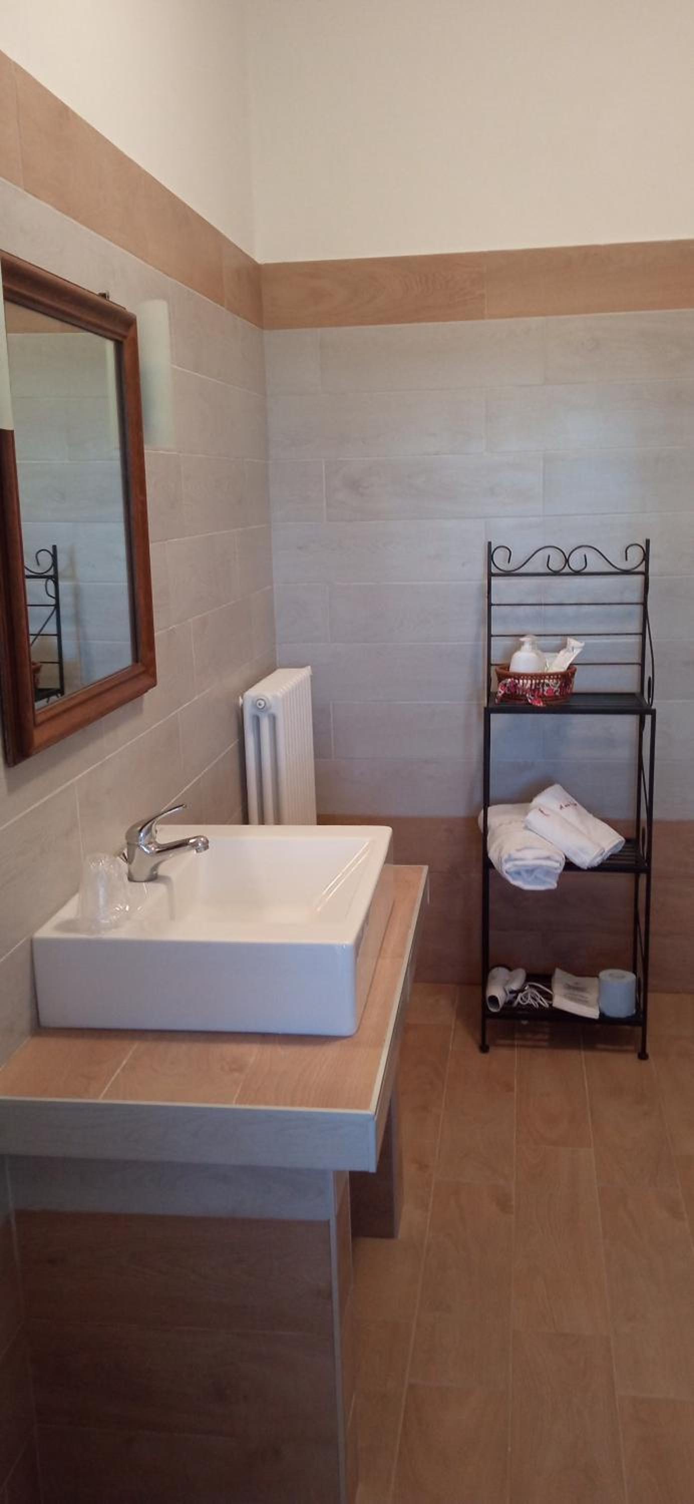 Deluxe Room - Photo 4
