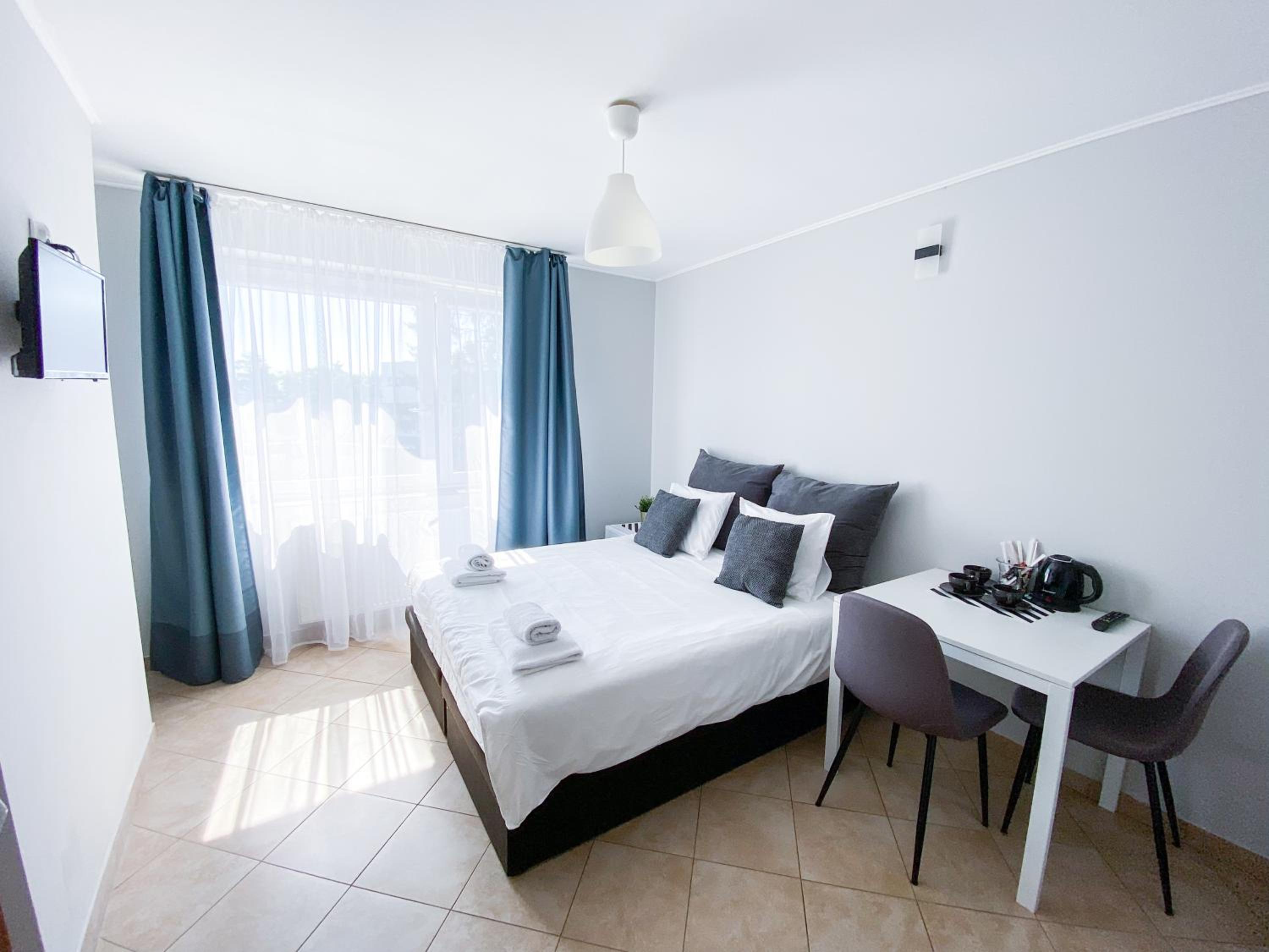 Triple Room with Private Bathroom photo 2
