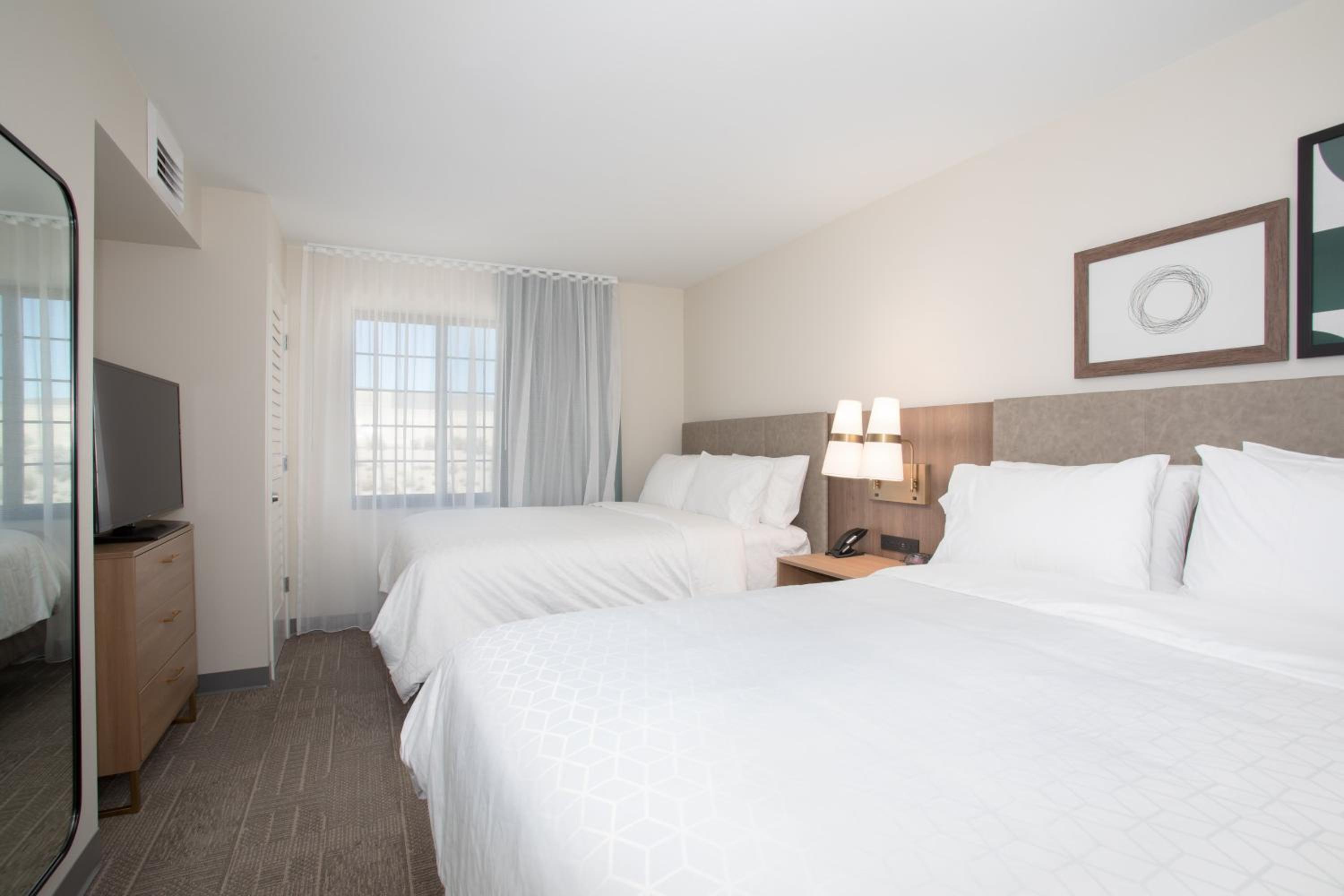 Studio Suite with Two Queen Beds - Photo 5