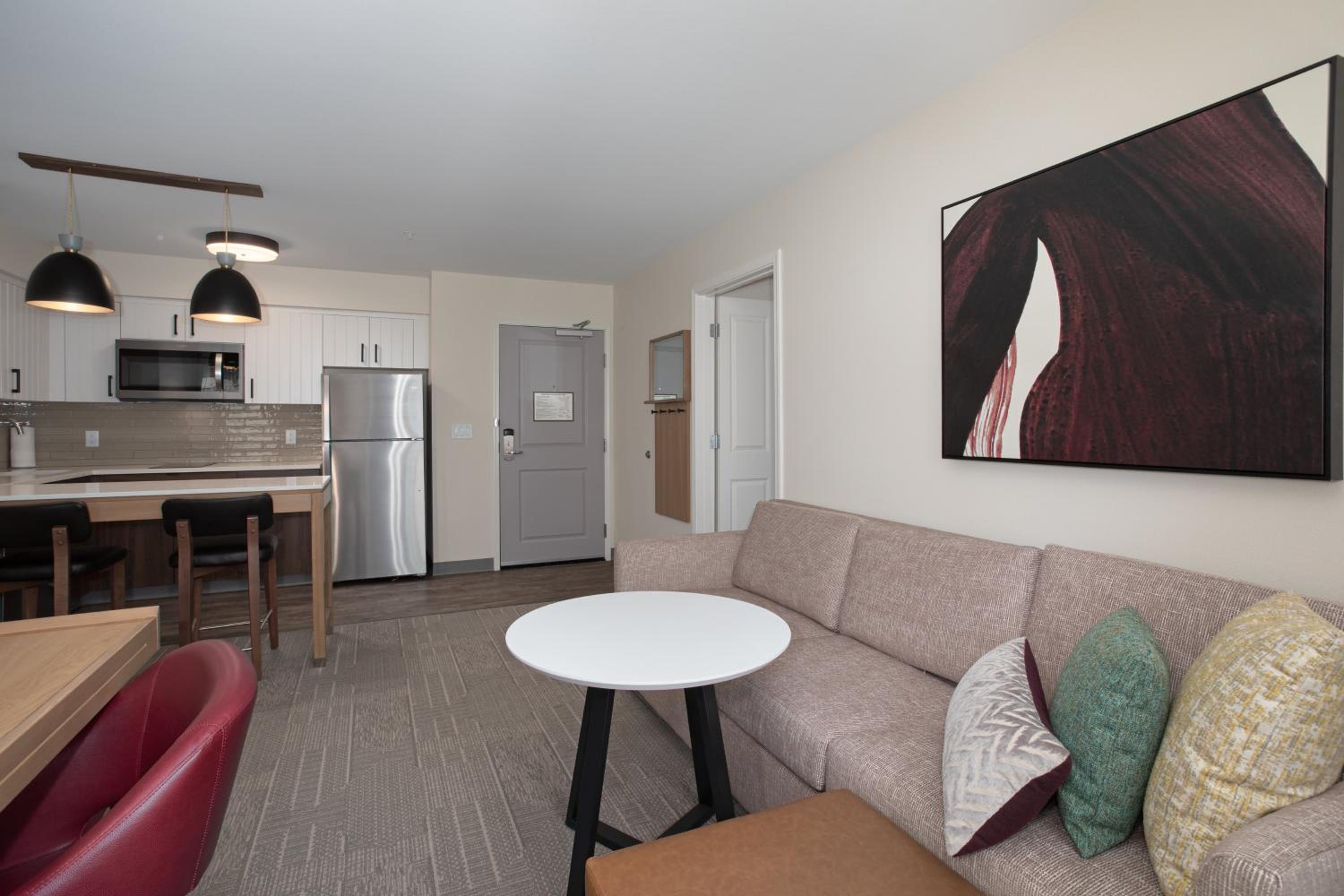 Two-Bedroom Suite - Photo 2