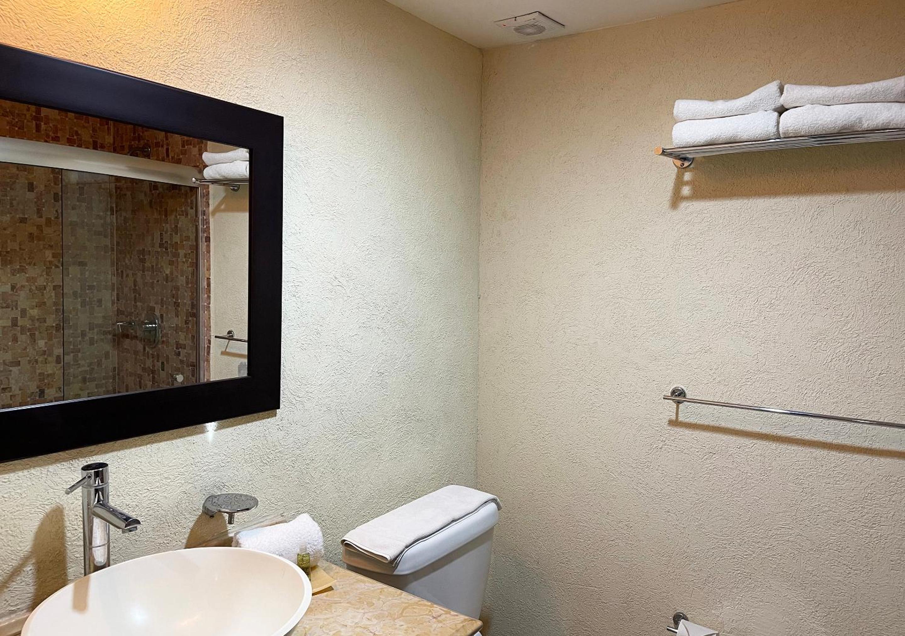 Superior King Room - Photo 5