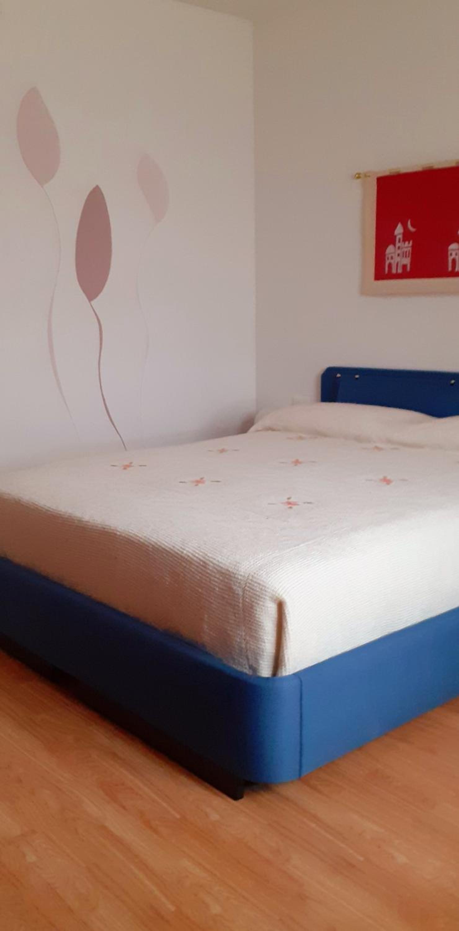 Large Double Room - Photo 11