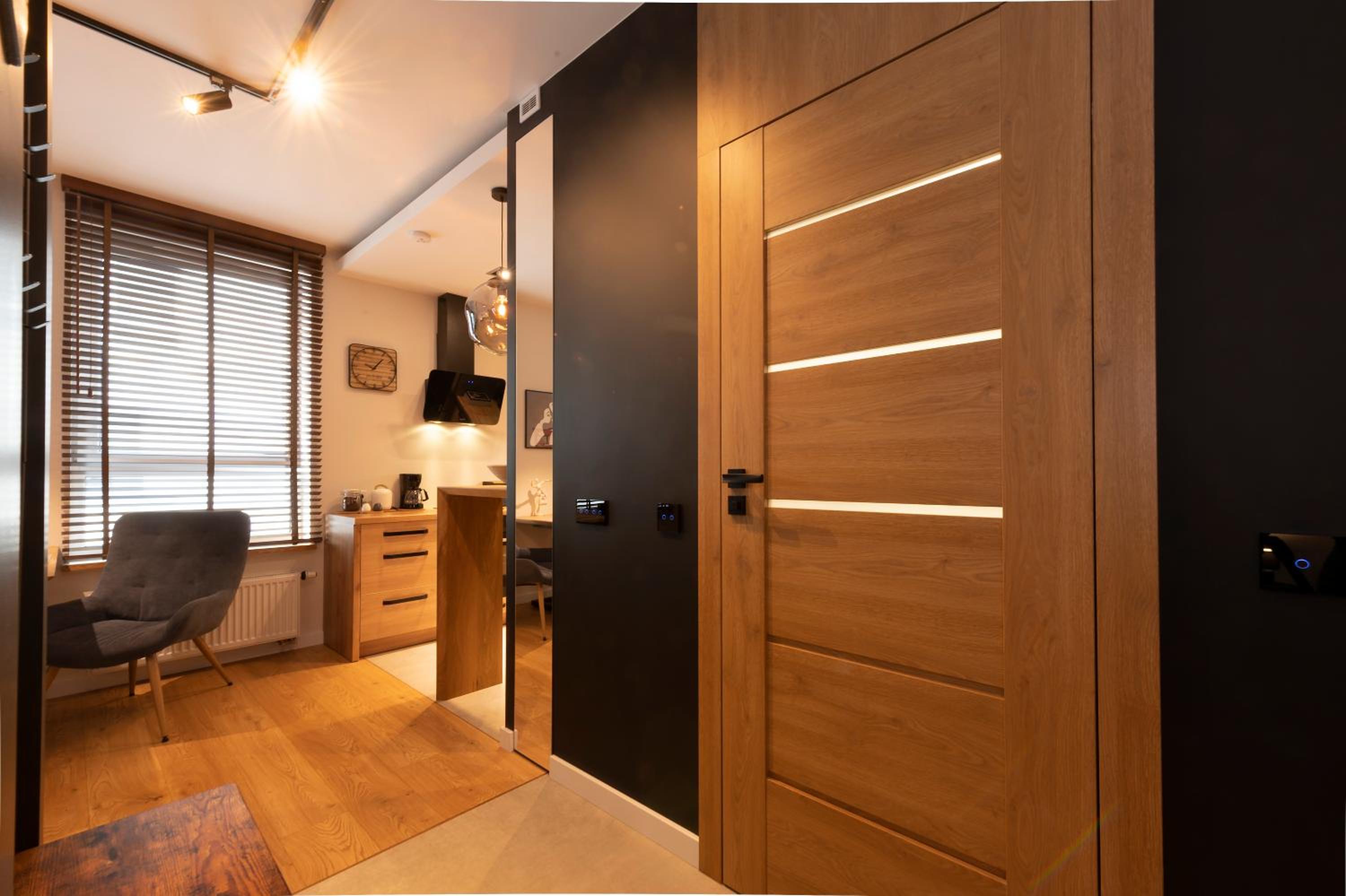 One-Bedroom Apartment - Photo 7