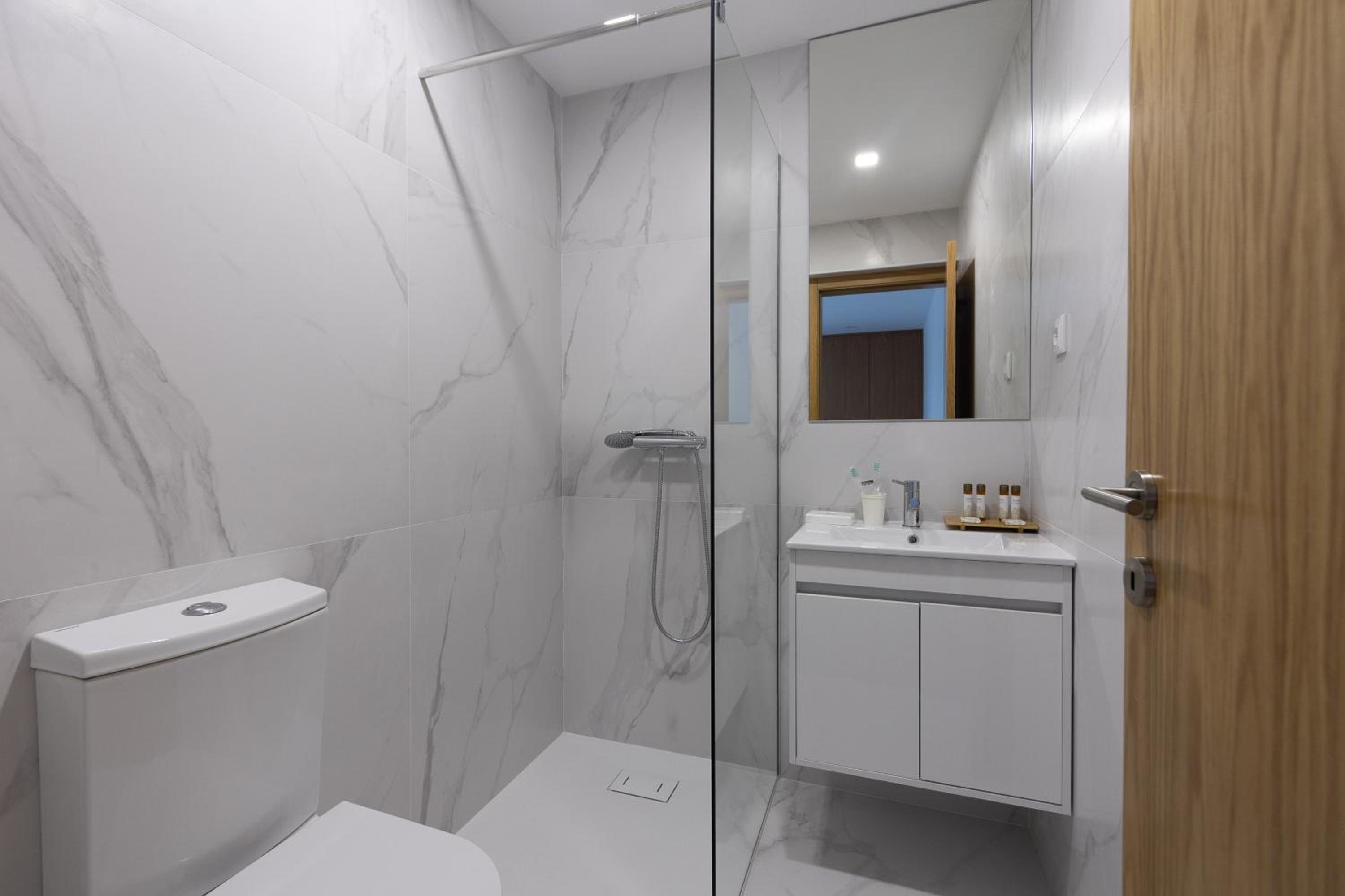 Two-Bedroom House - Photo 17