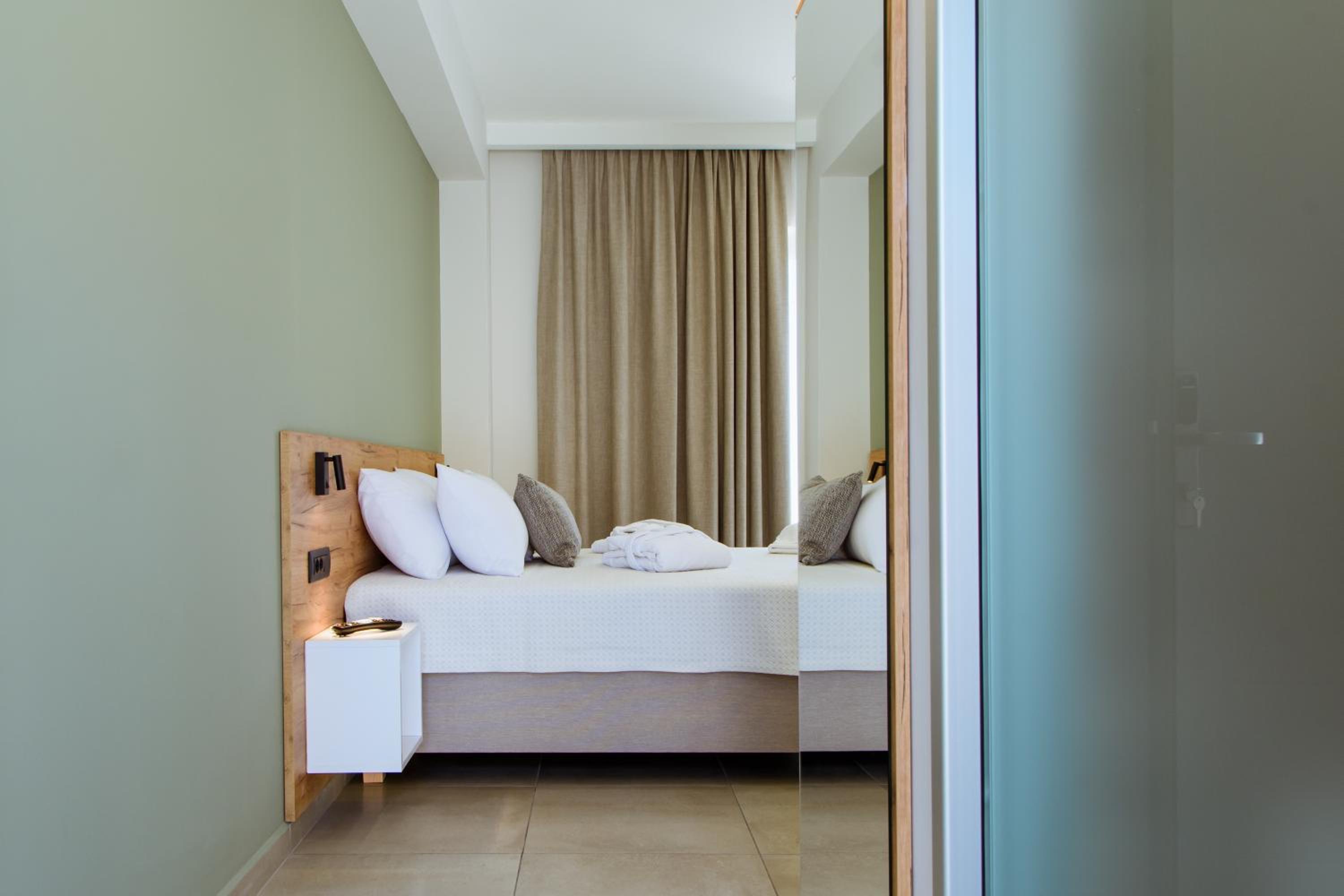 Studio Apartment with Sea View photo 1