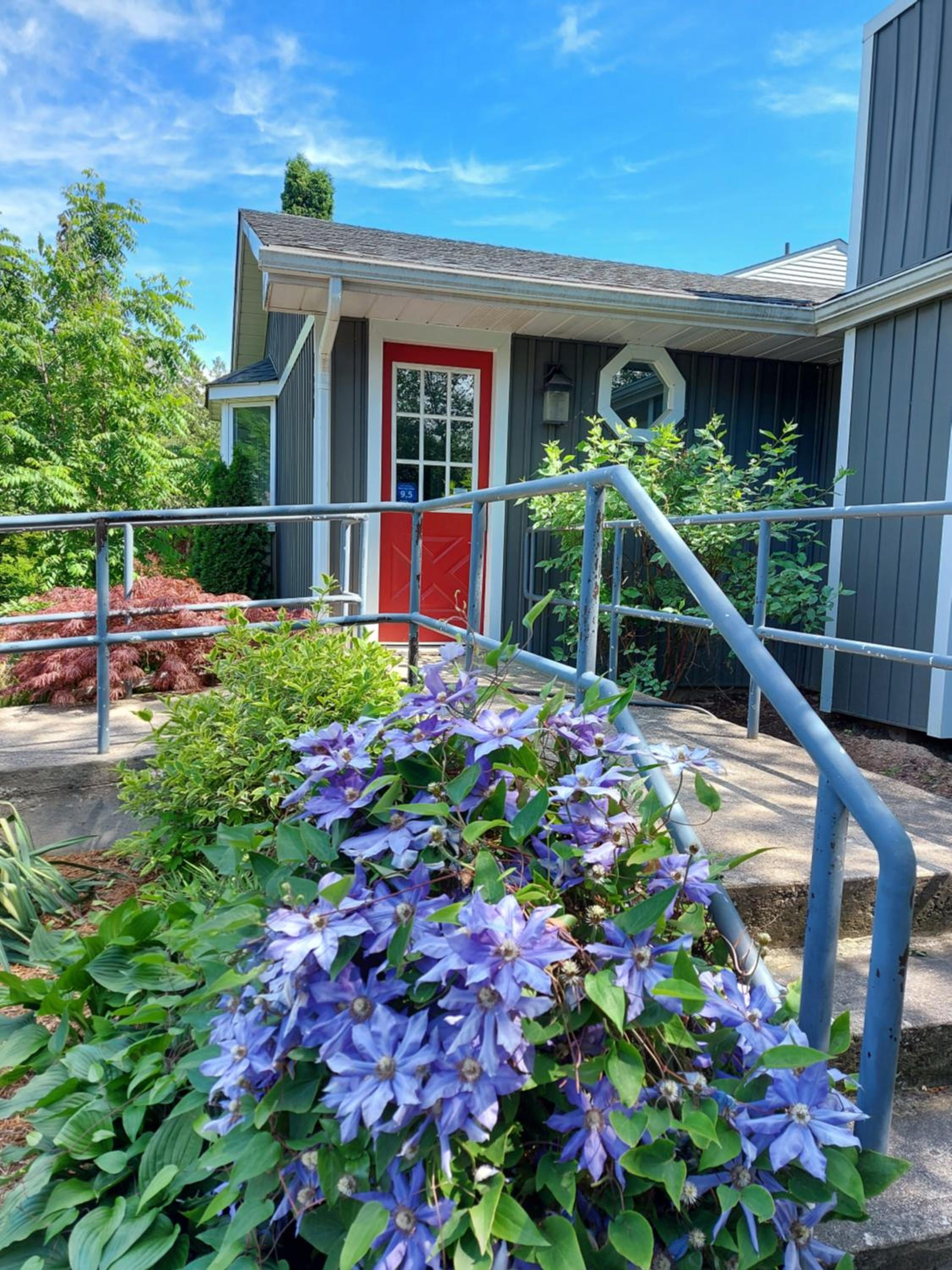 Three-Bedroom Cottage photo 2