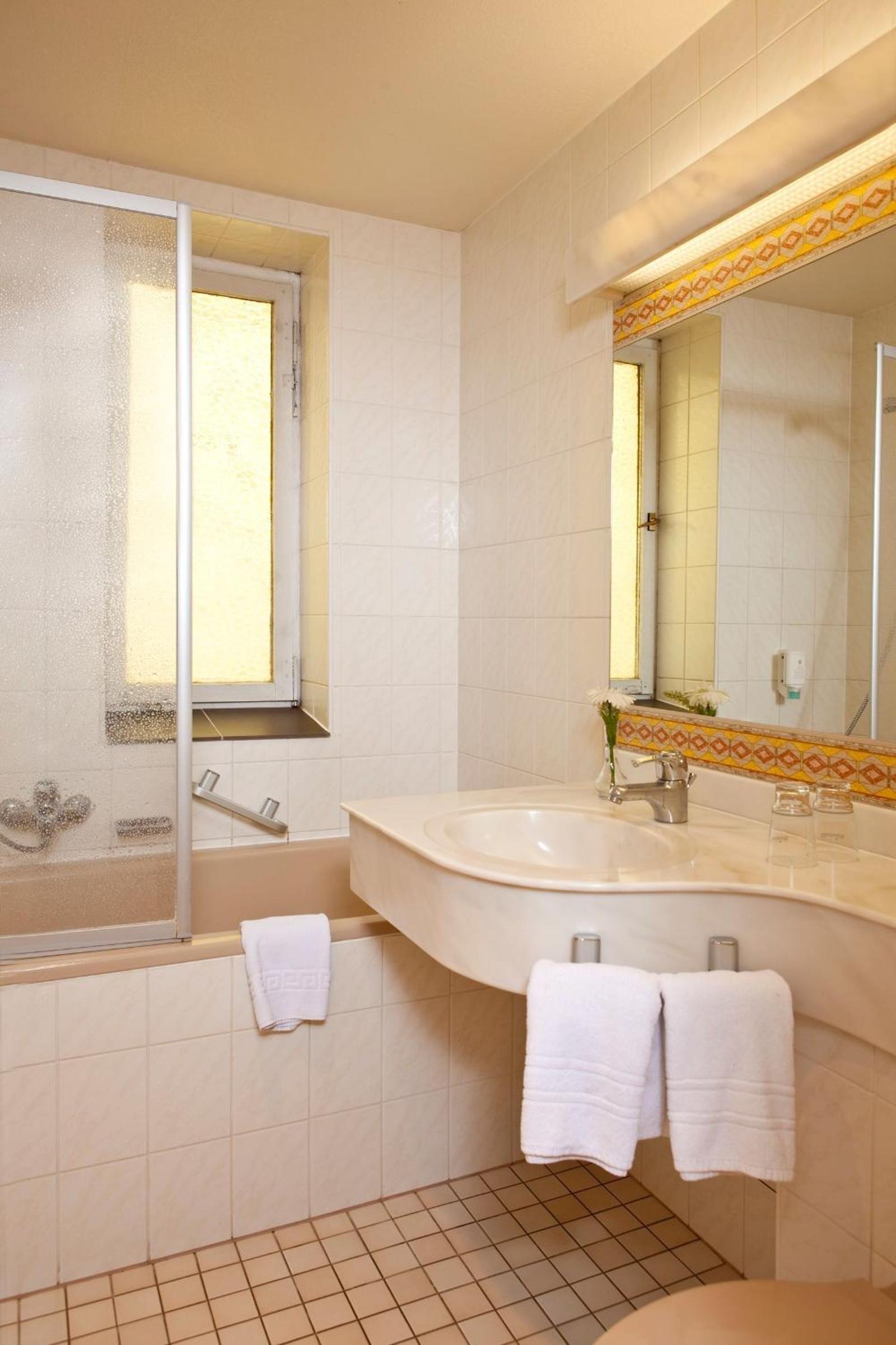 Double Room - Photo 6