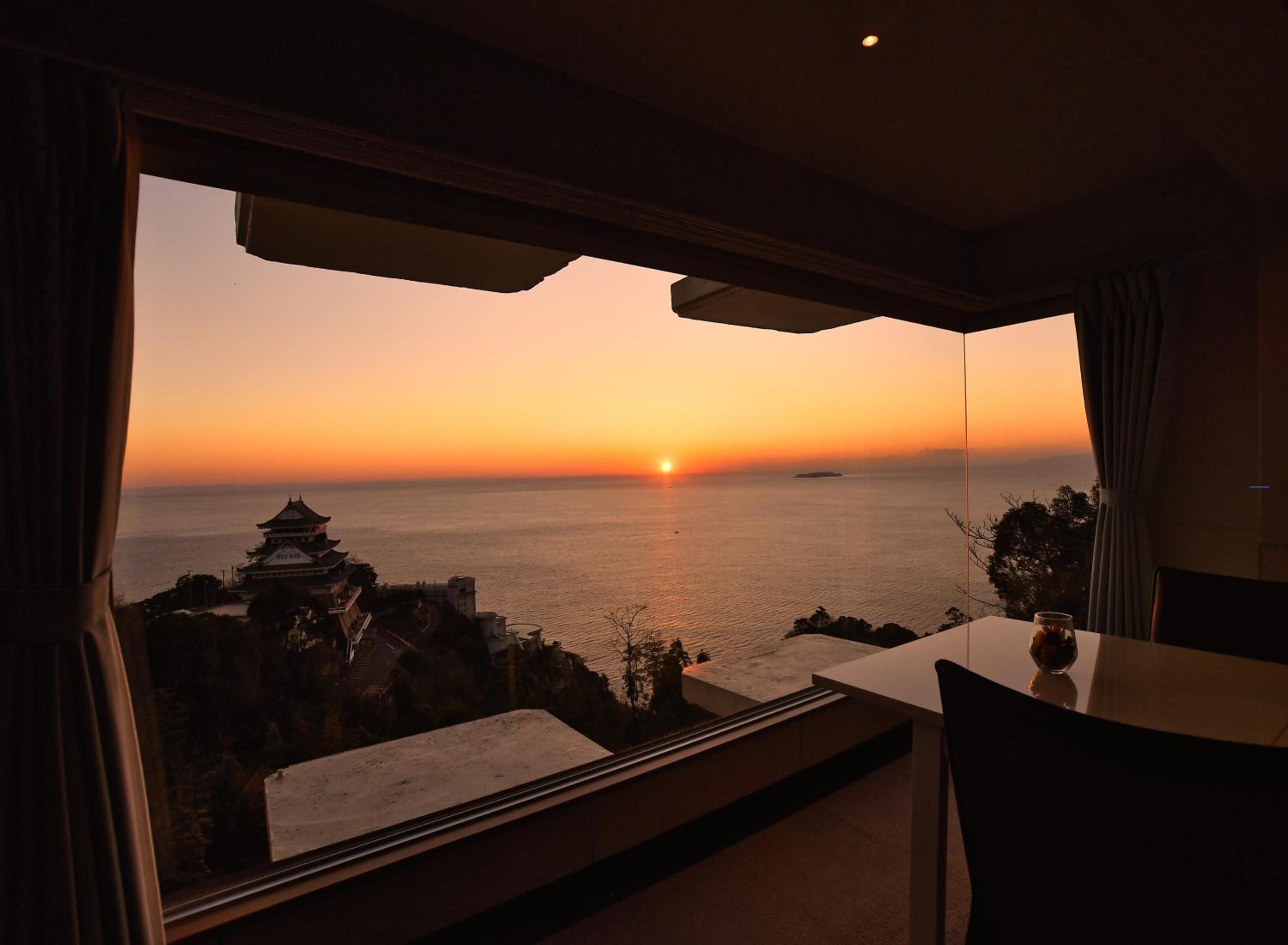 King Suite with Sea View - Photo 28