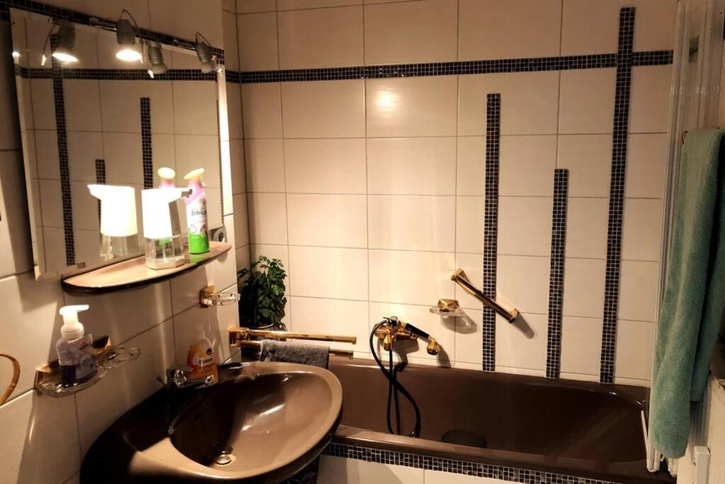 One-Bedroom Apartment - Photo 10