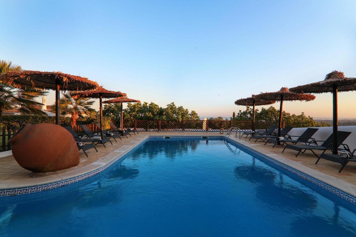 Villa photo 3