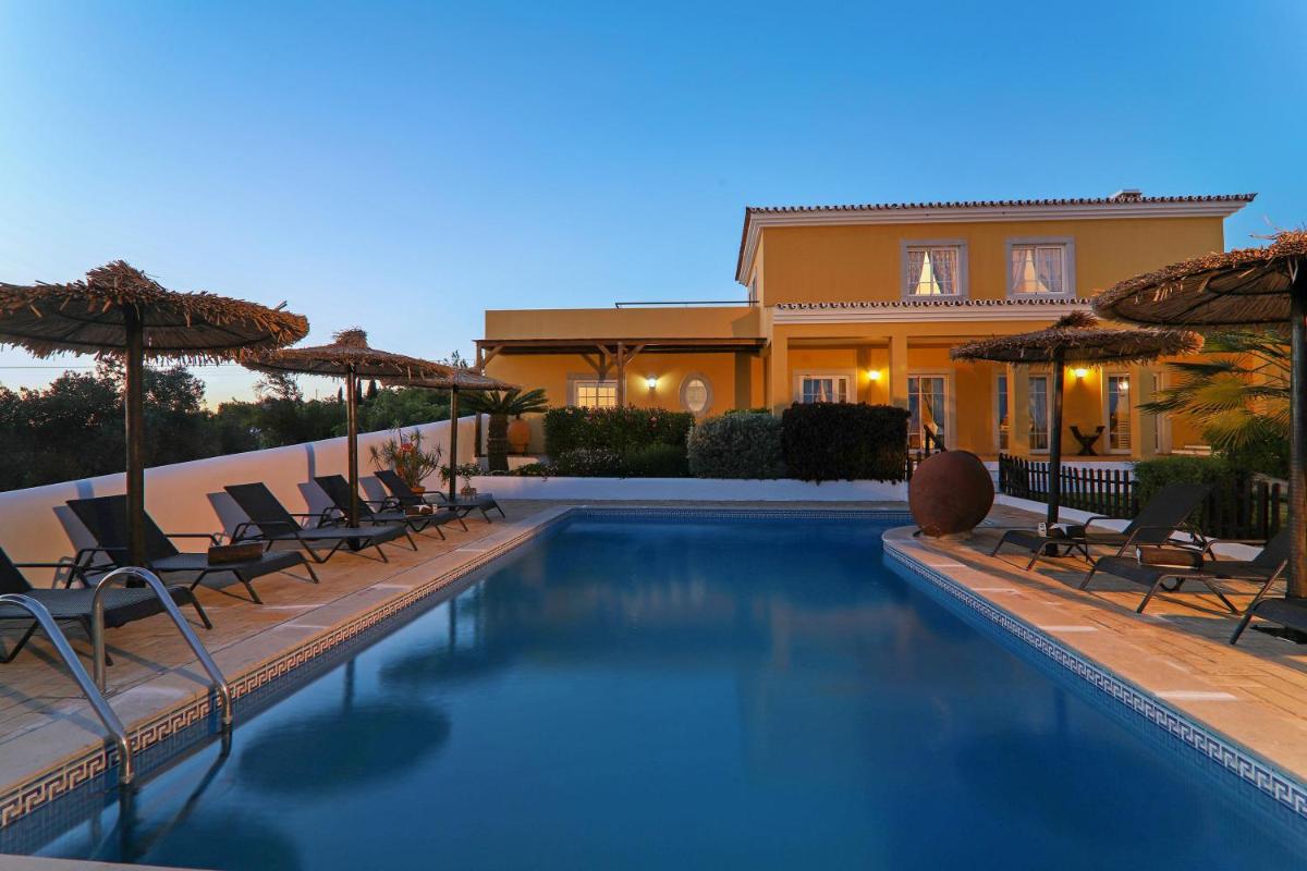 Villa photo 1