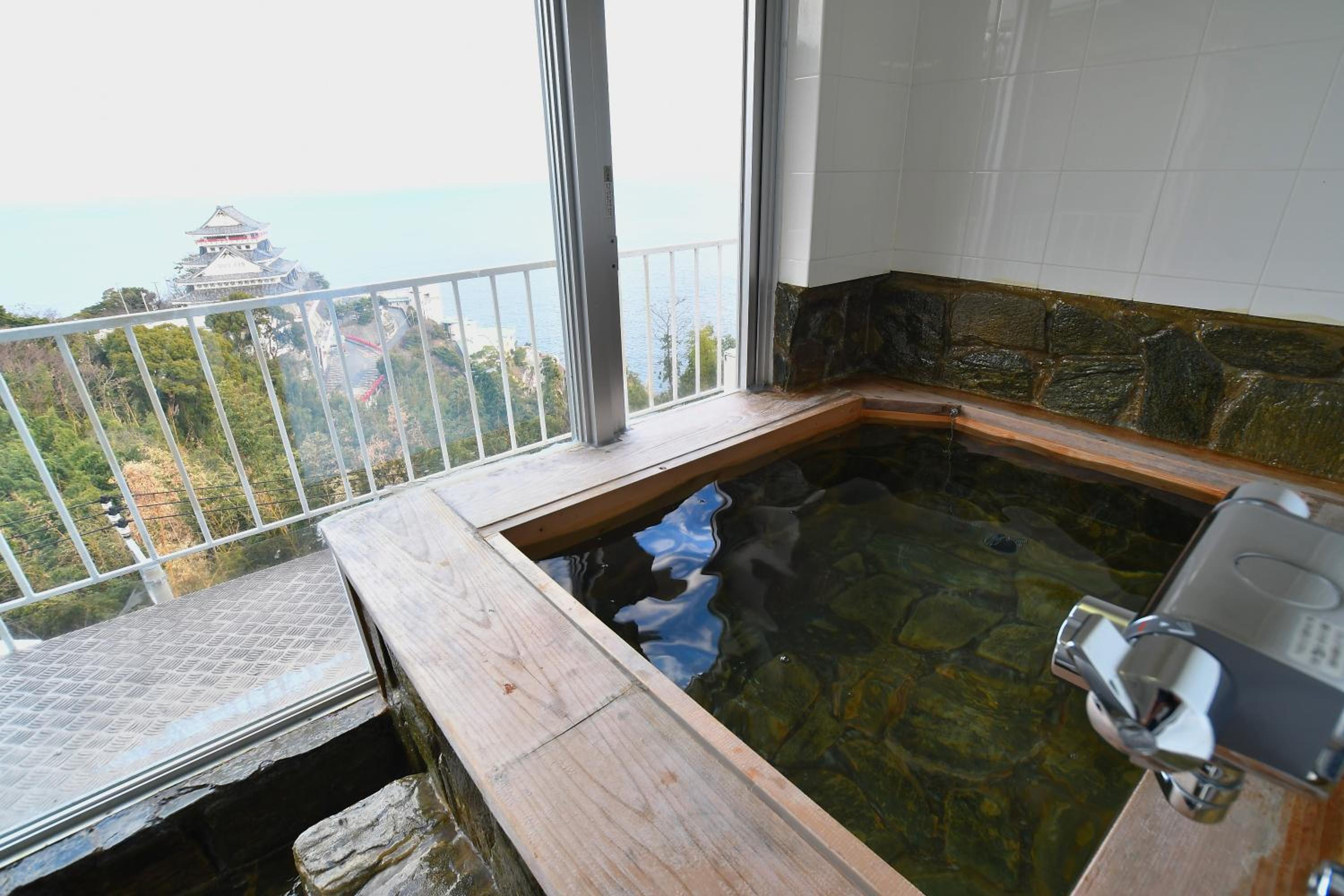 King Suite with Sea View - Photo 22