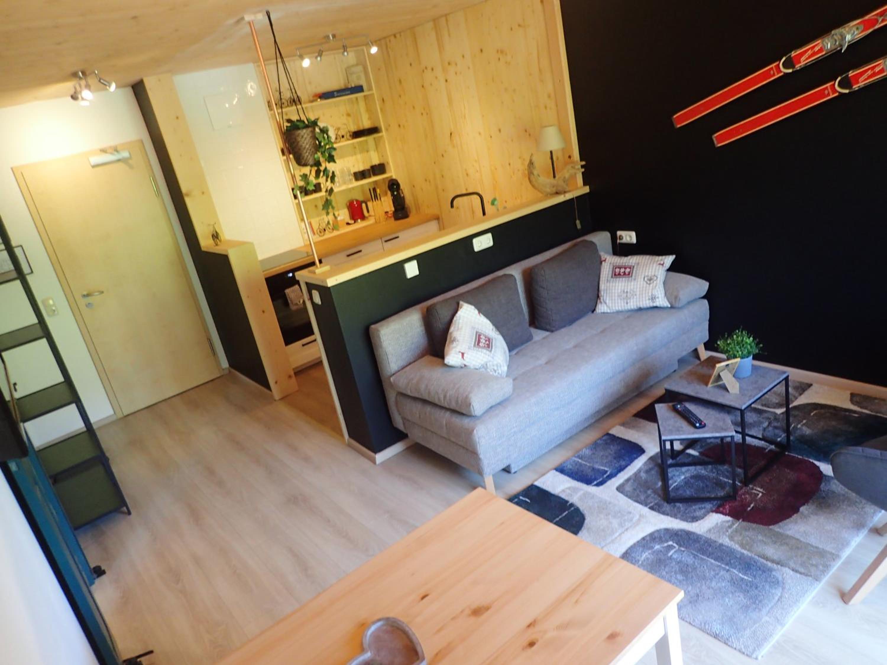 One-Bedroom Apartment photo 2