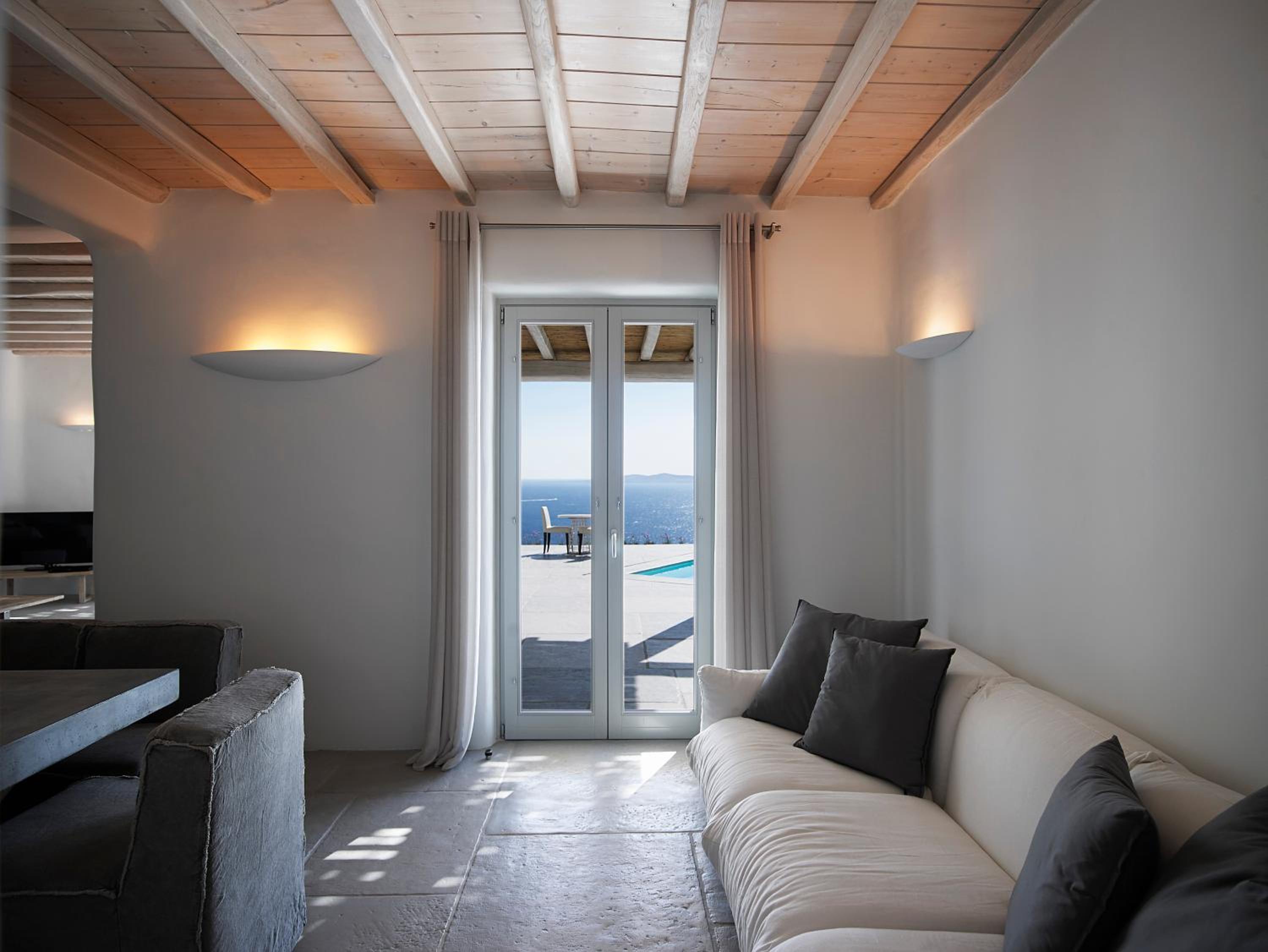 Deluxe Villa photo 2